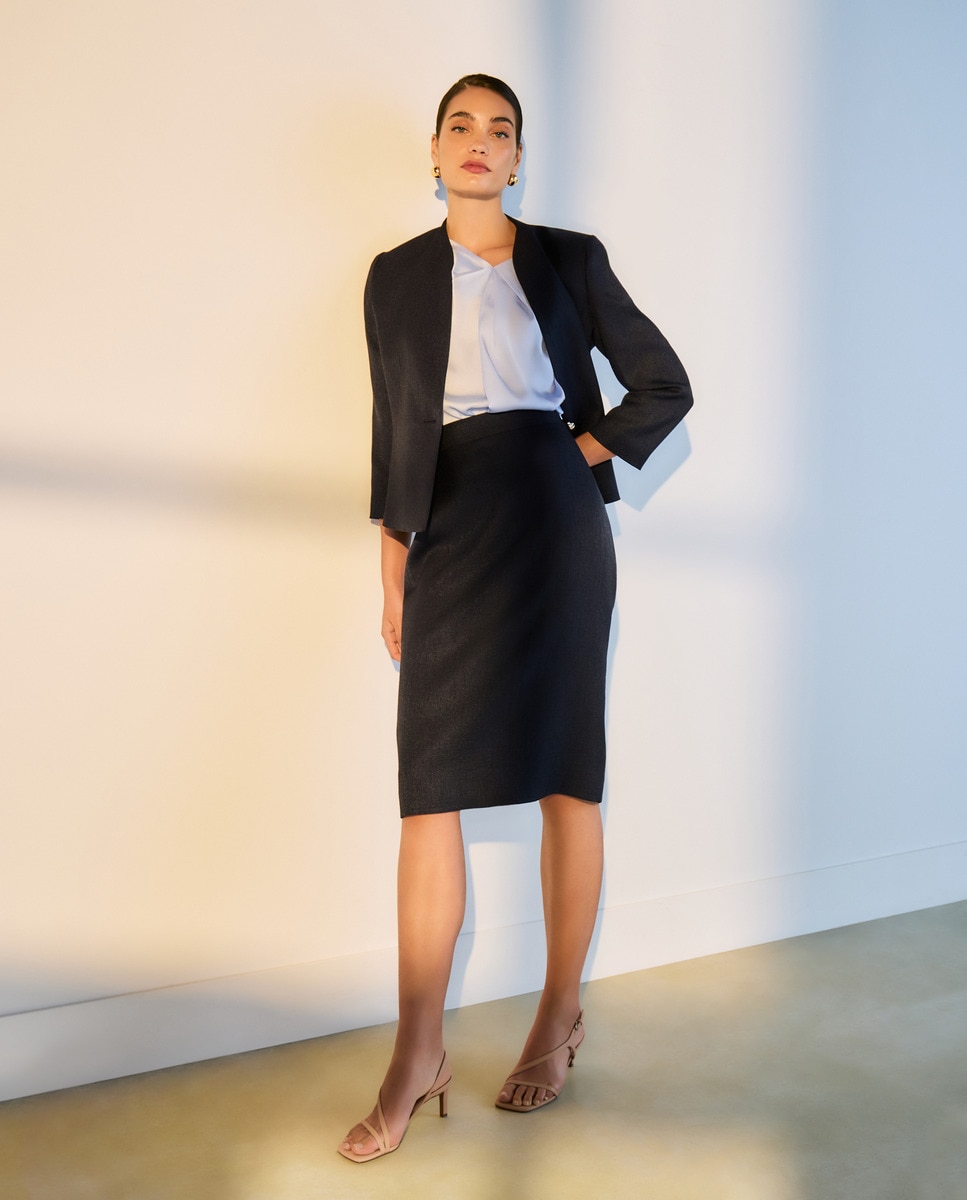 Blazer Curto Liso com Textura Azul-marinho-2