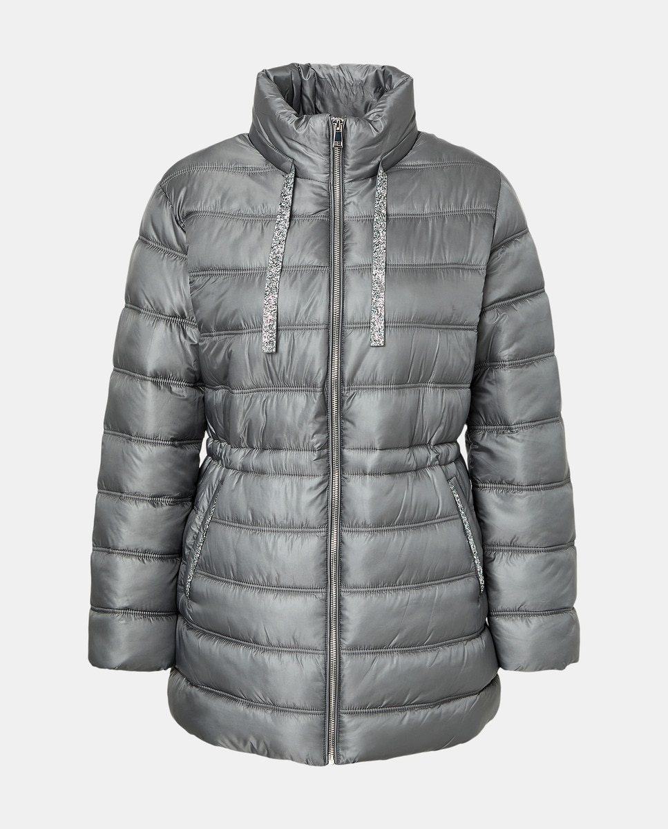 Sobretudo Liso com Detalhes de Joia. Sabão-4