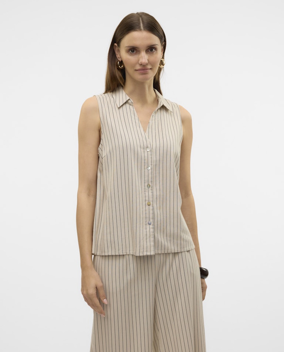Blusa sem Mangas e com Corte de Camisa Lã-1