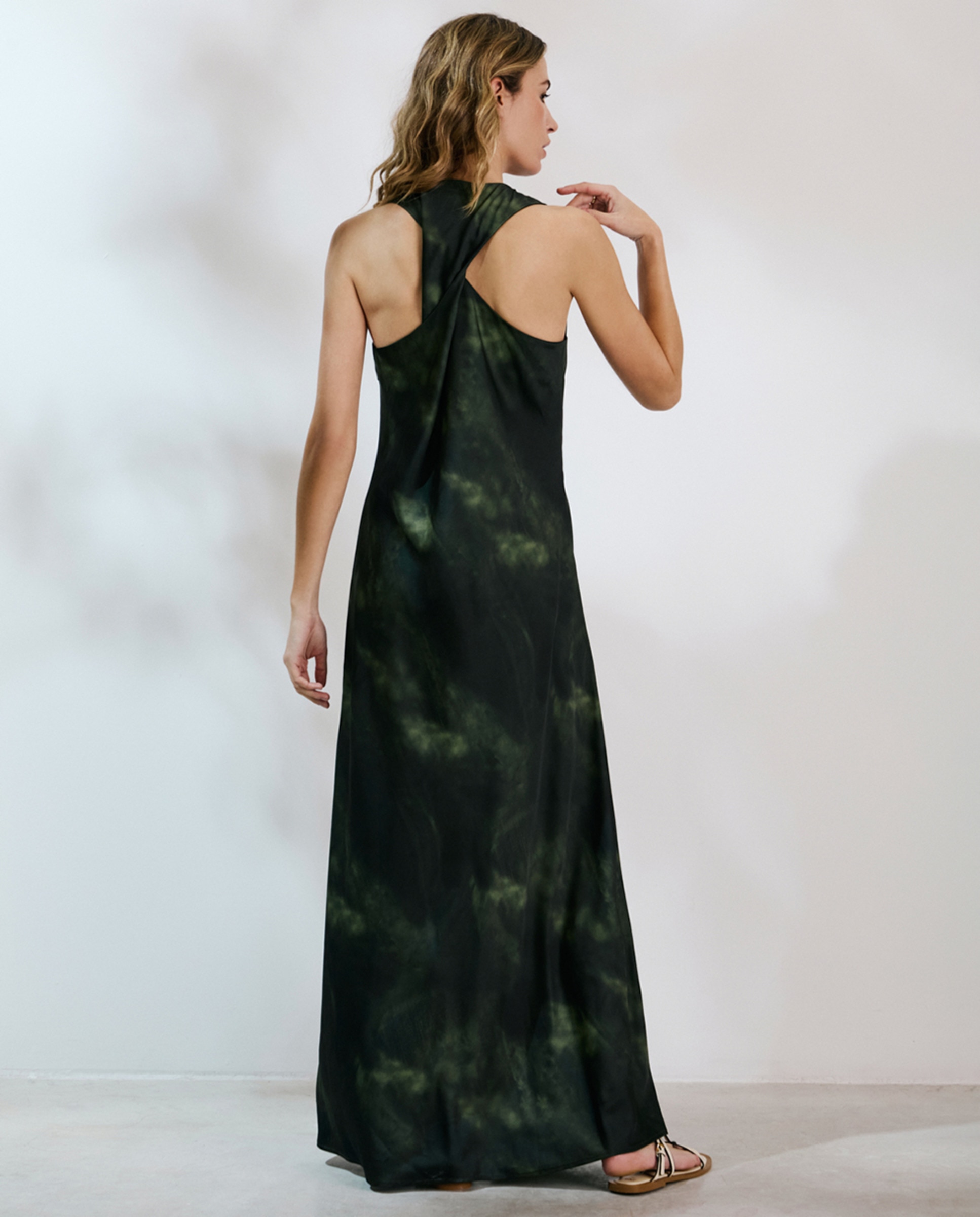 Vestido Comprido com Costas Cruzadas Musgo-2