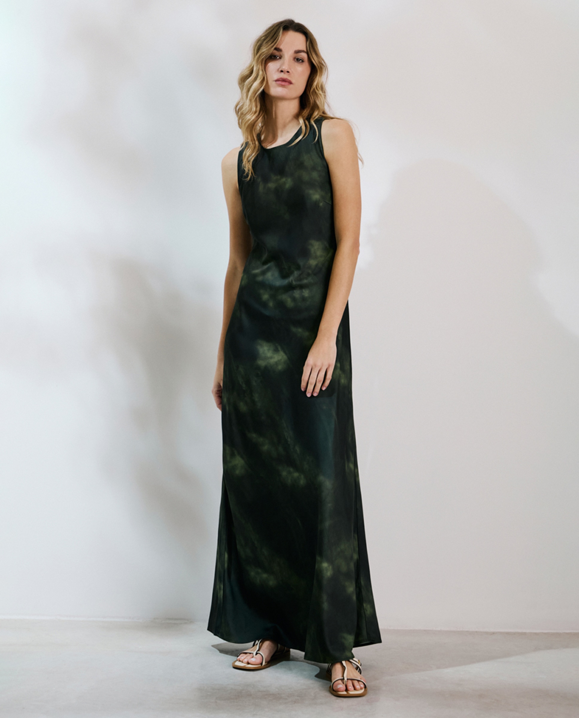 Vestido Comprido com Costas Cruzadas Musgo-1