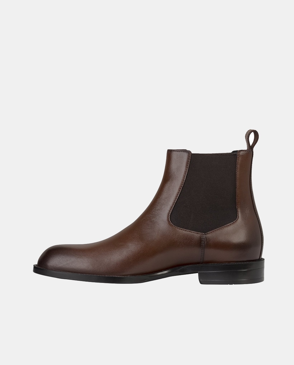 Botins Elaborados em Pele Castanho-2