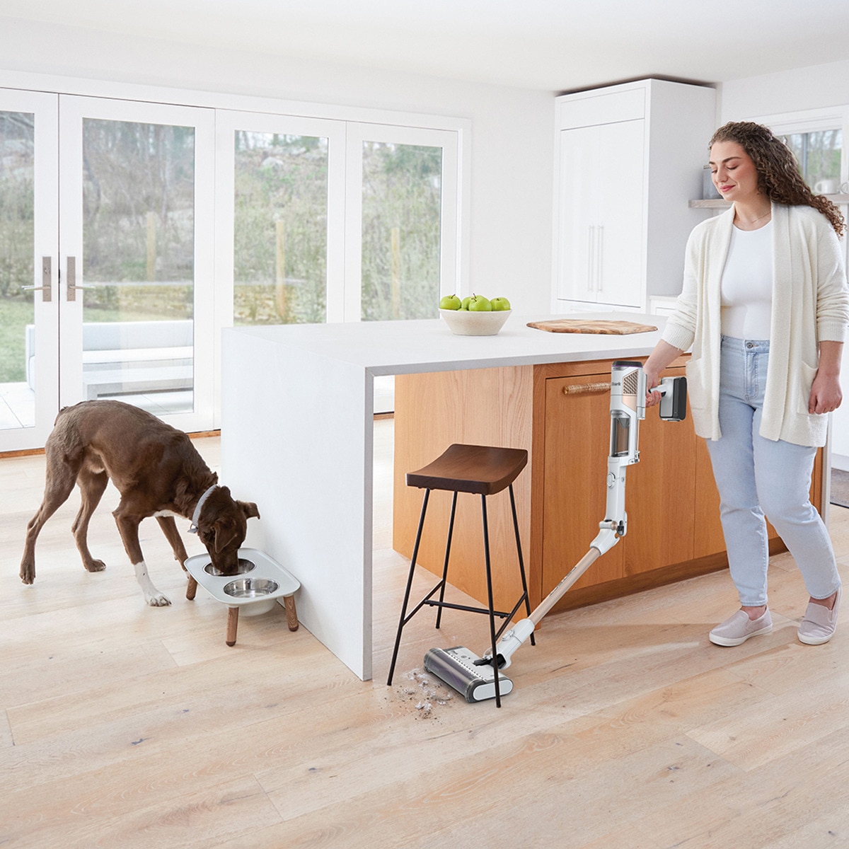 Aspirador de escoba Shark Detect  + sistema vaciado Blanco-10