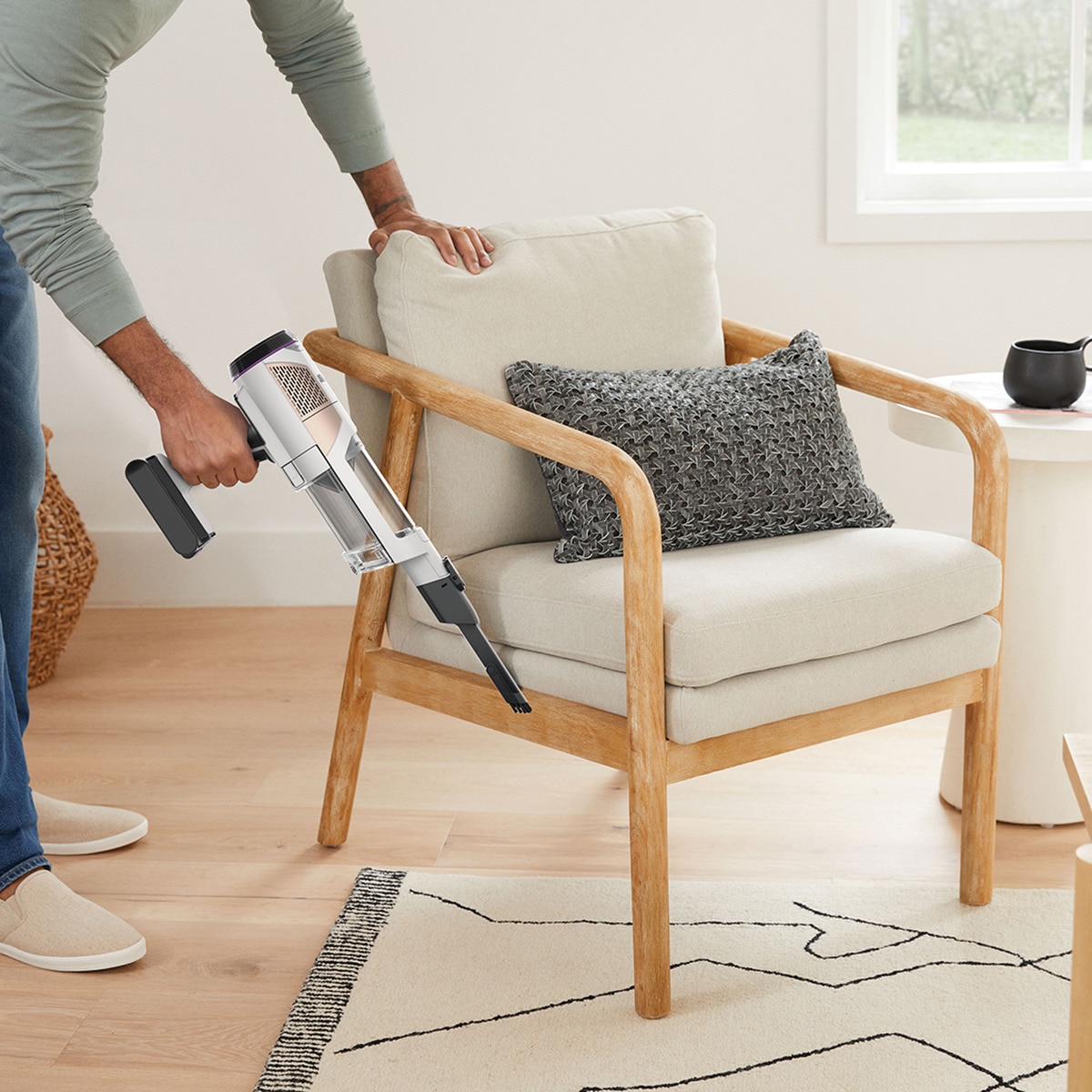 Aspirador de escoba Shark Detect  + sistema vaciado Blanco-8