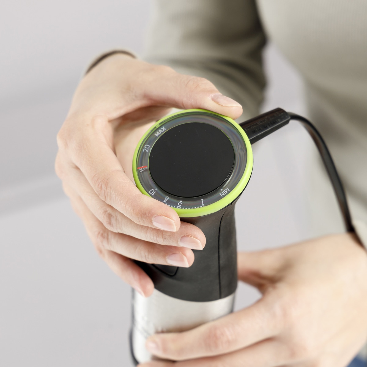 Batidora de pie Taurus Bapi 1500 Premium Fullset +  Accesorios Negro-5