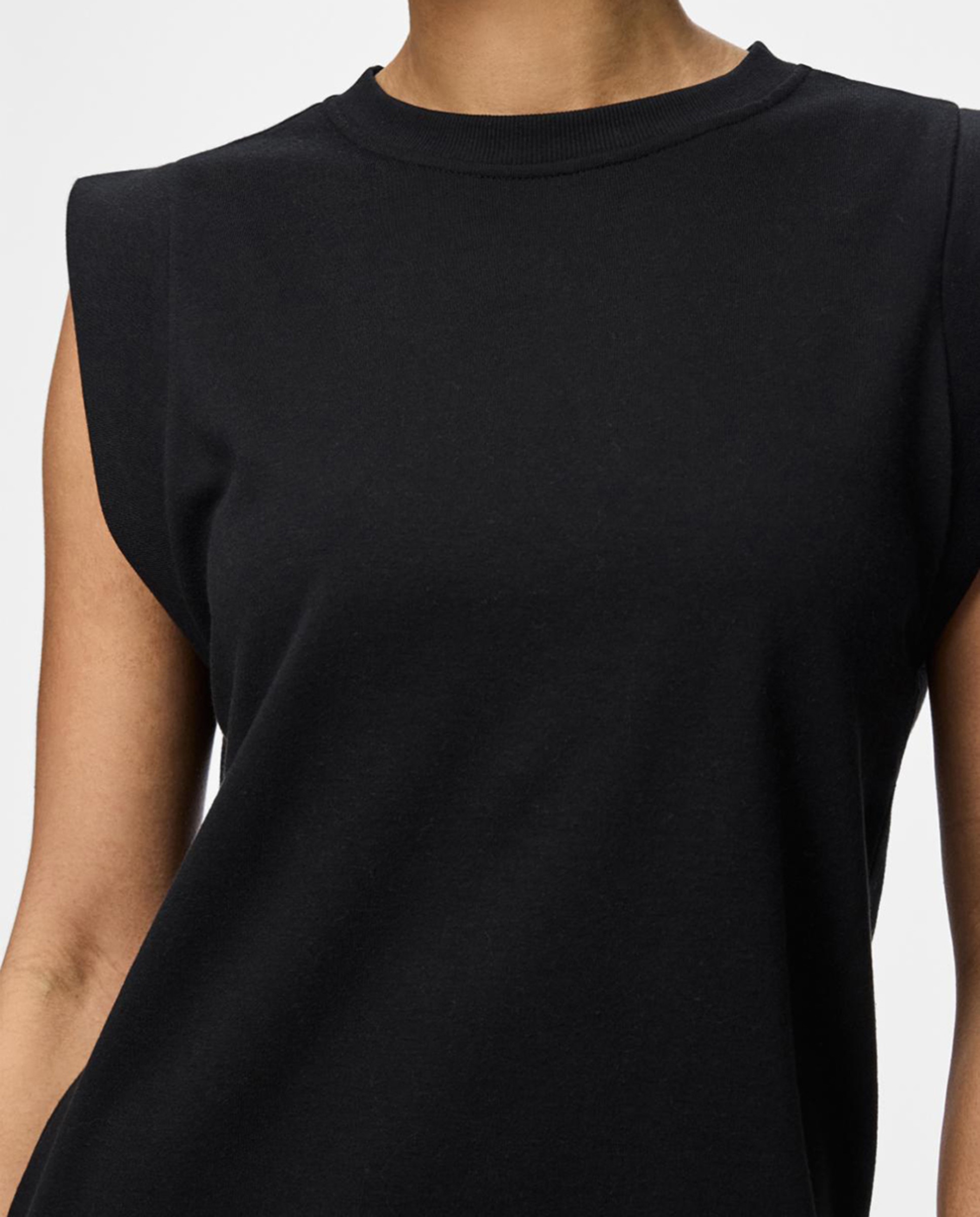 Vestido Comprido sem Mangas Preto-5