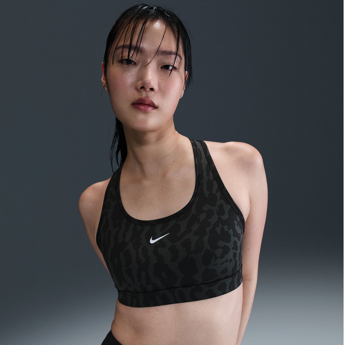 Top de mulher Swoosh Nike Preto-5
