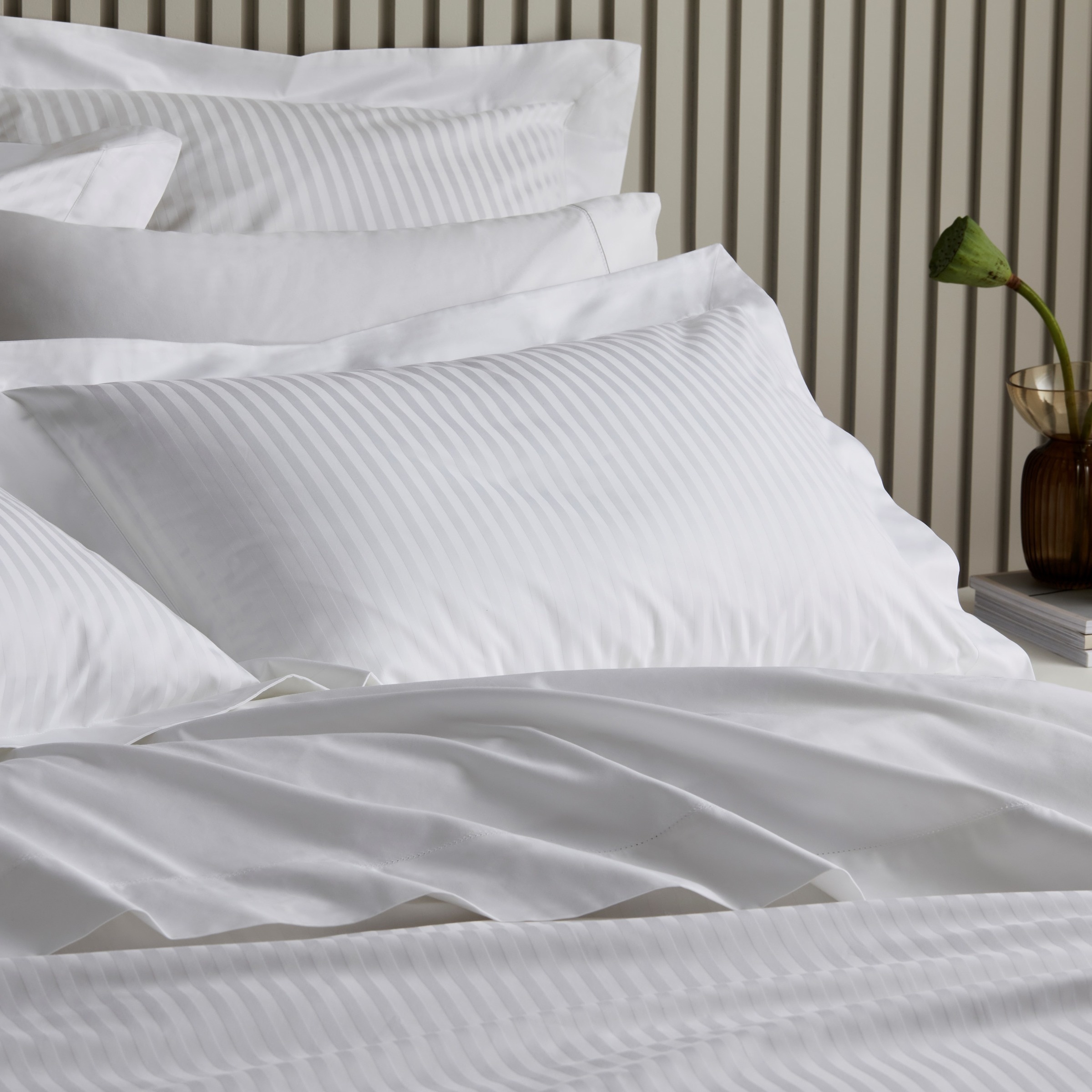 Juego de funda nórdica satén algodón Millennia Sheridan Blanco-4