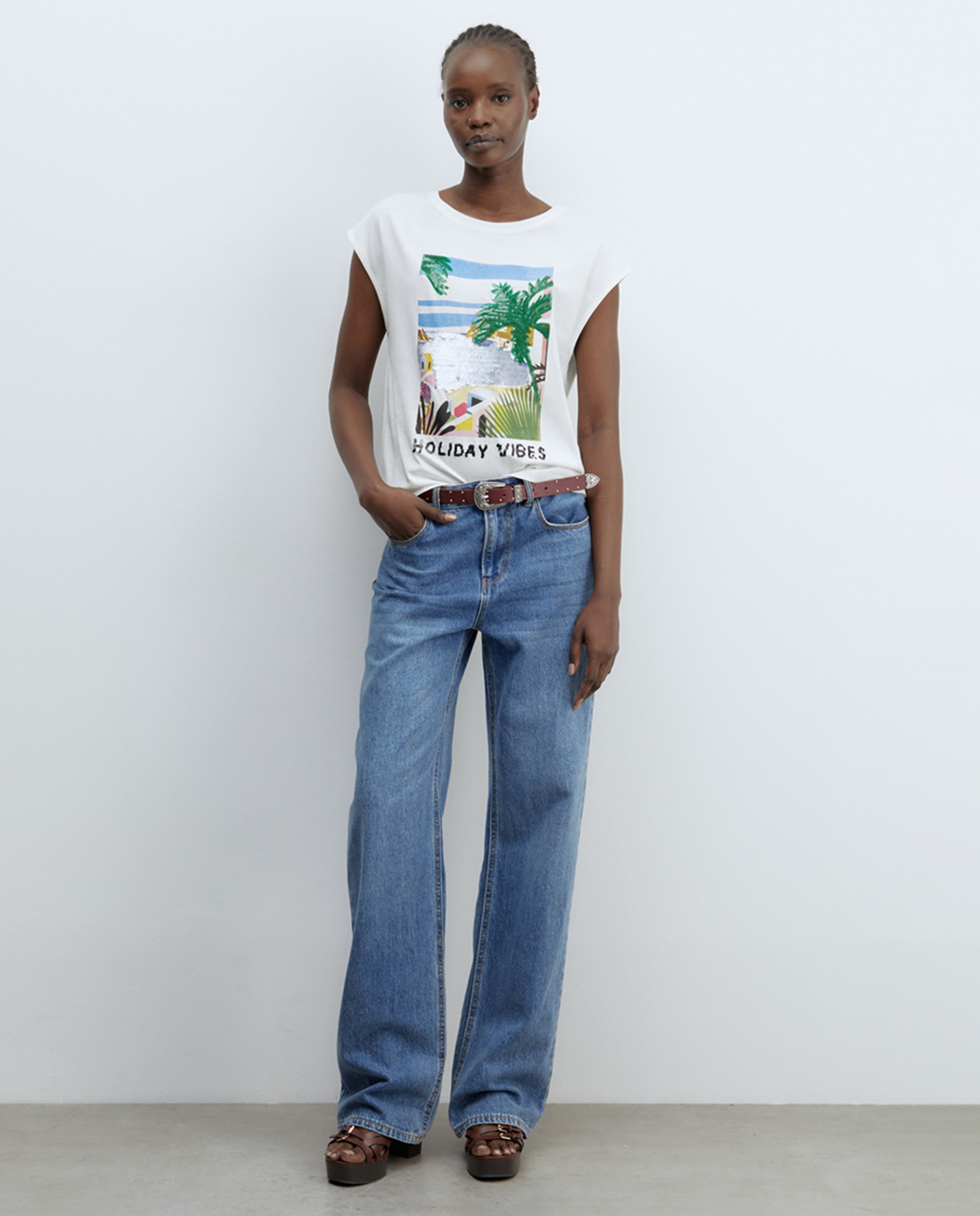 T-shirt Básica com Lantejoulas Cru-2
