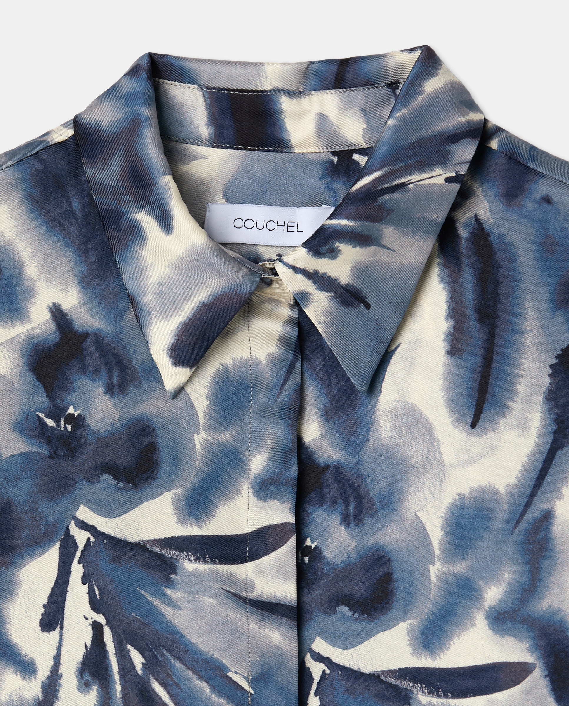 Blusa Acetinada com Estampado Floral Azul-5