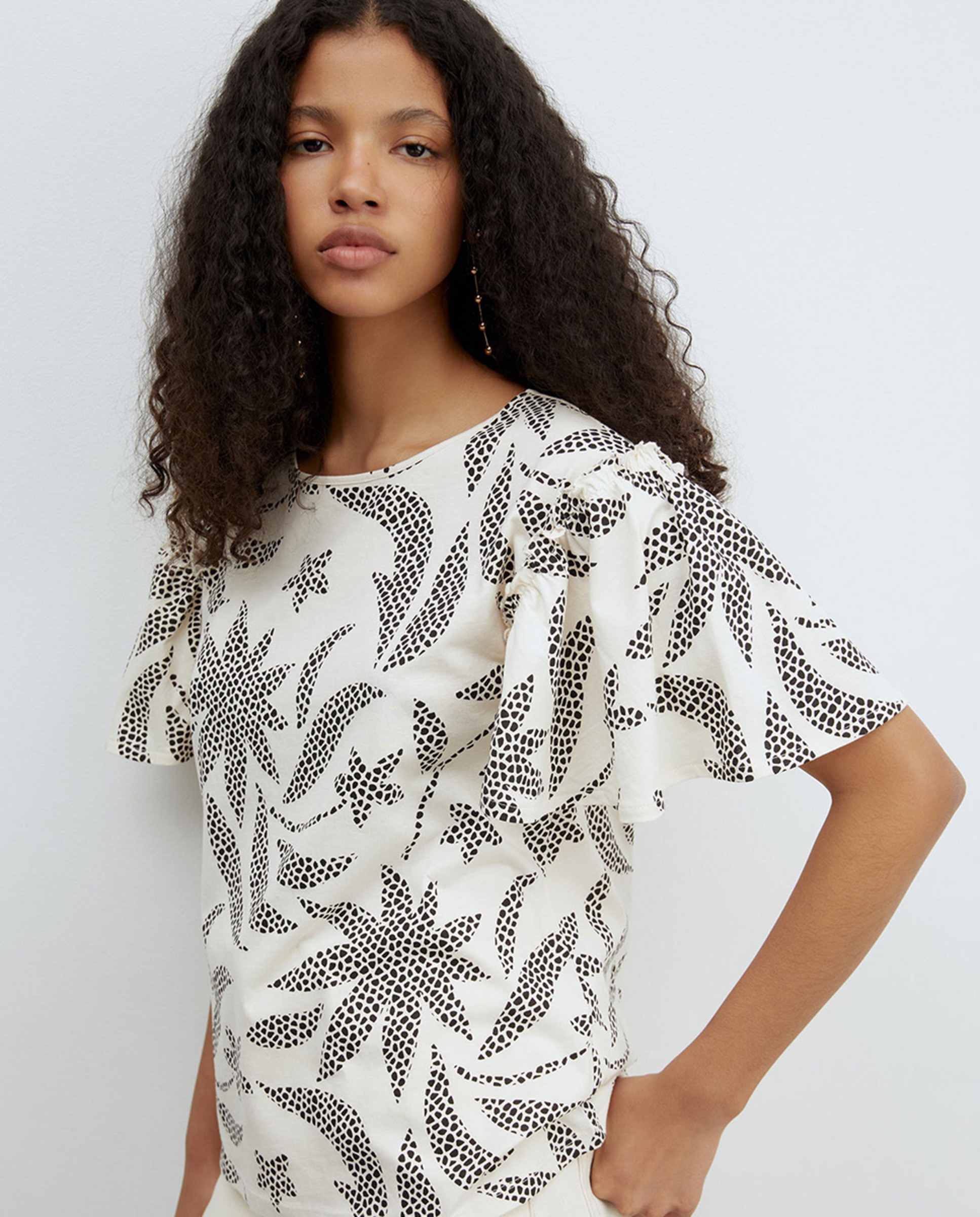 T-shirt Estampada com Folho Branco-1