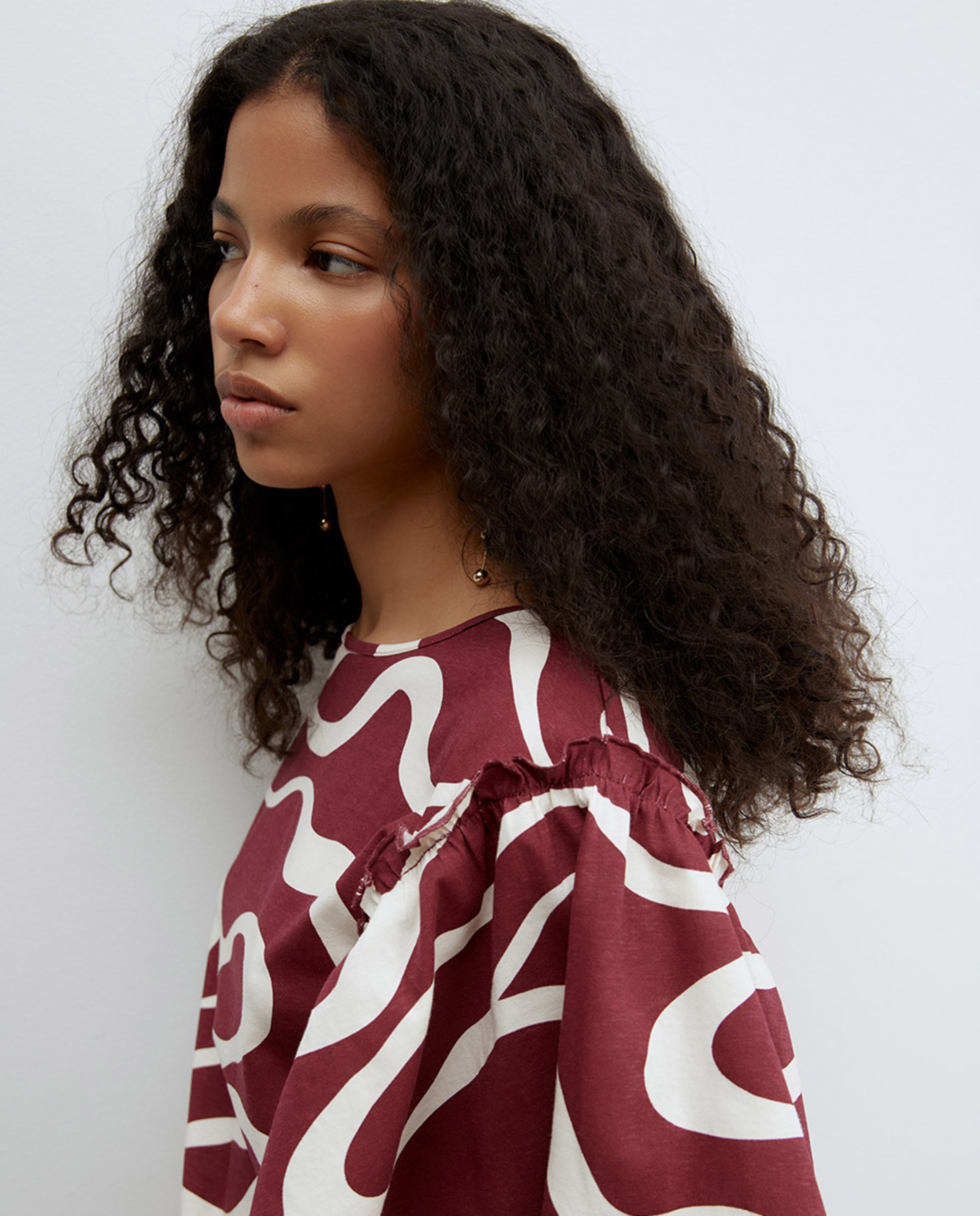 T-shirt Estampada com Folho Bordeaux-3