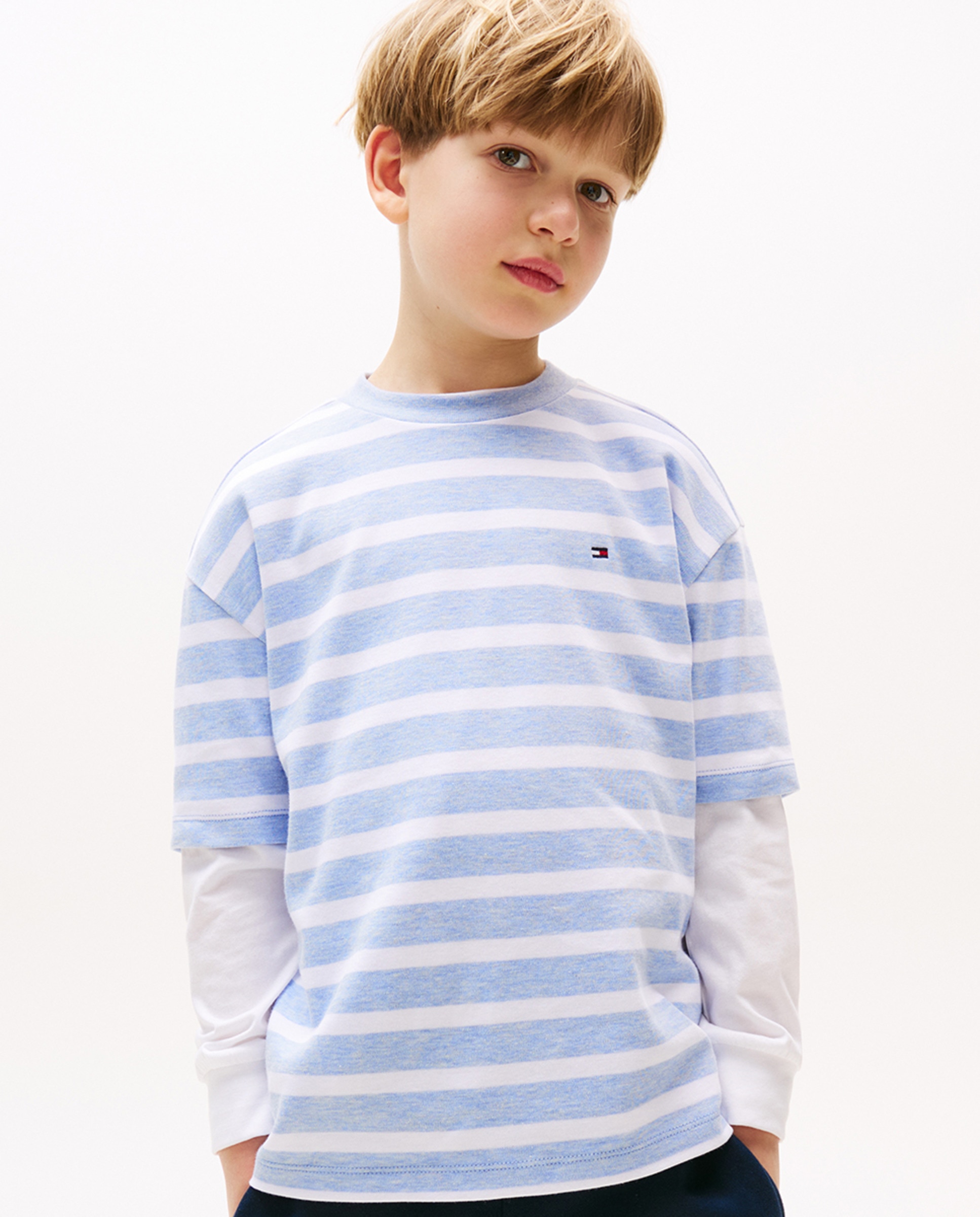 T-shirt de Manga Curta e Logótipo Bordado no Peito Azul-1