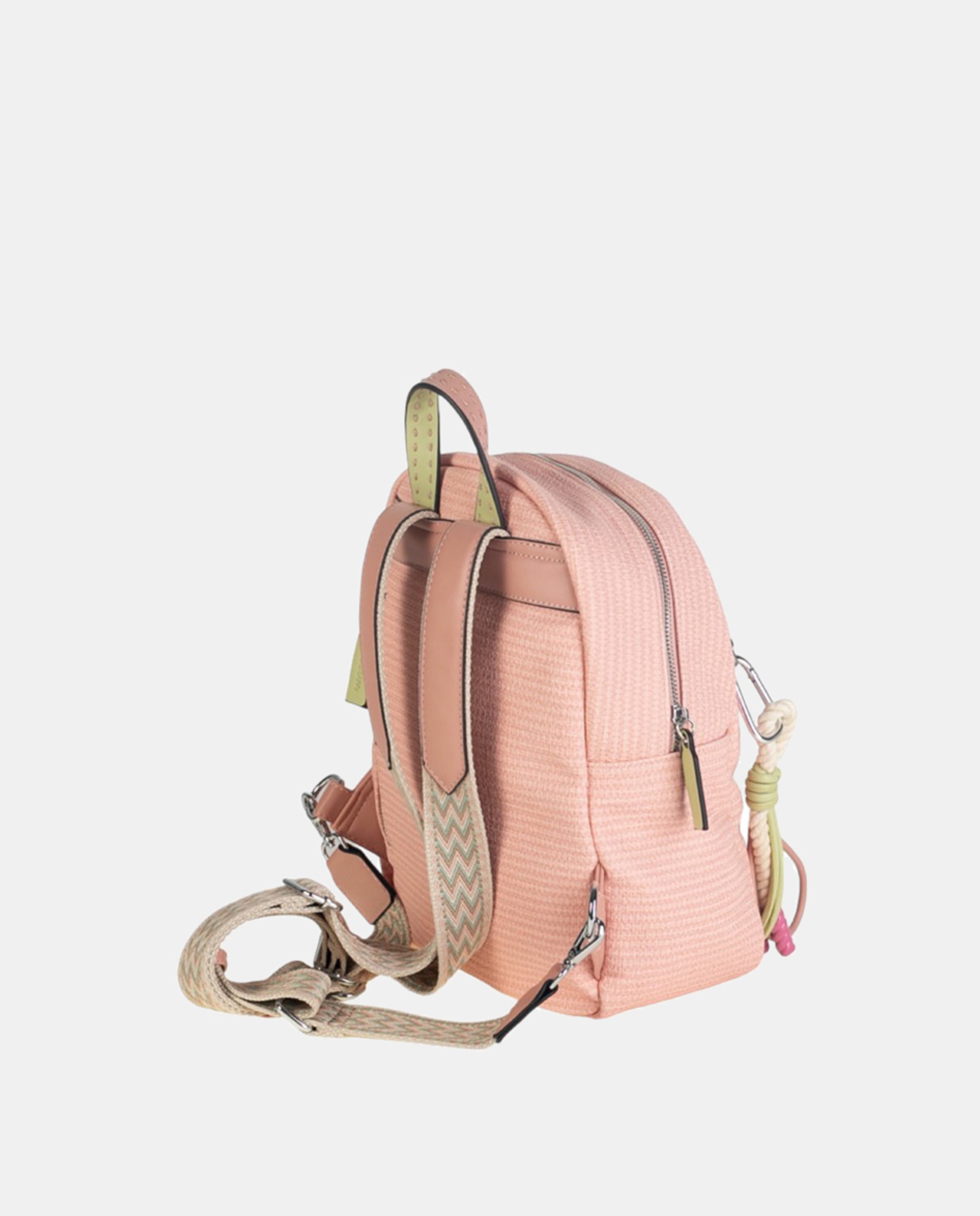 Mochila Confecionada em PU Gravado com Efeito de Ráfia Combinada em Liso a Condizer e Conta Tamanho XL - Nude Nude-2
