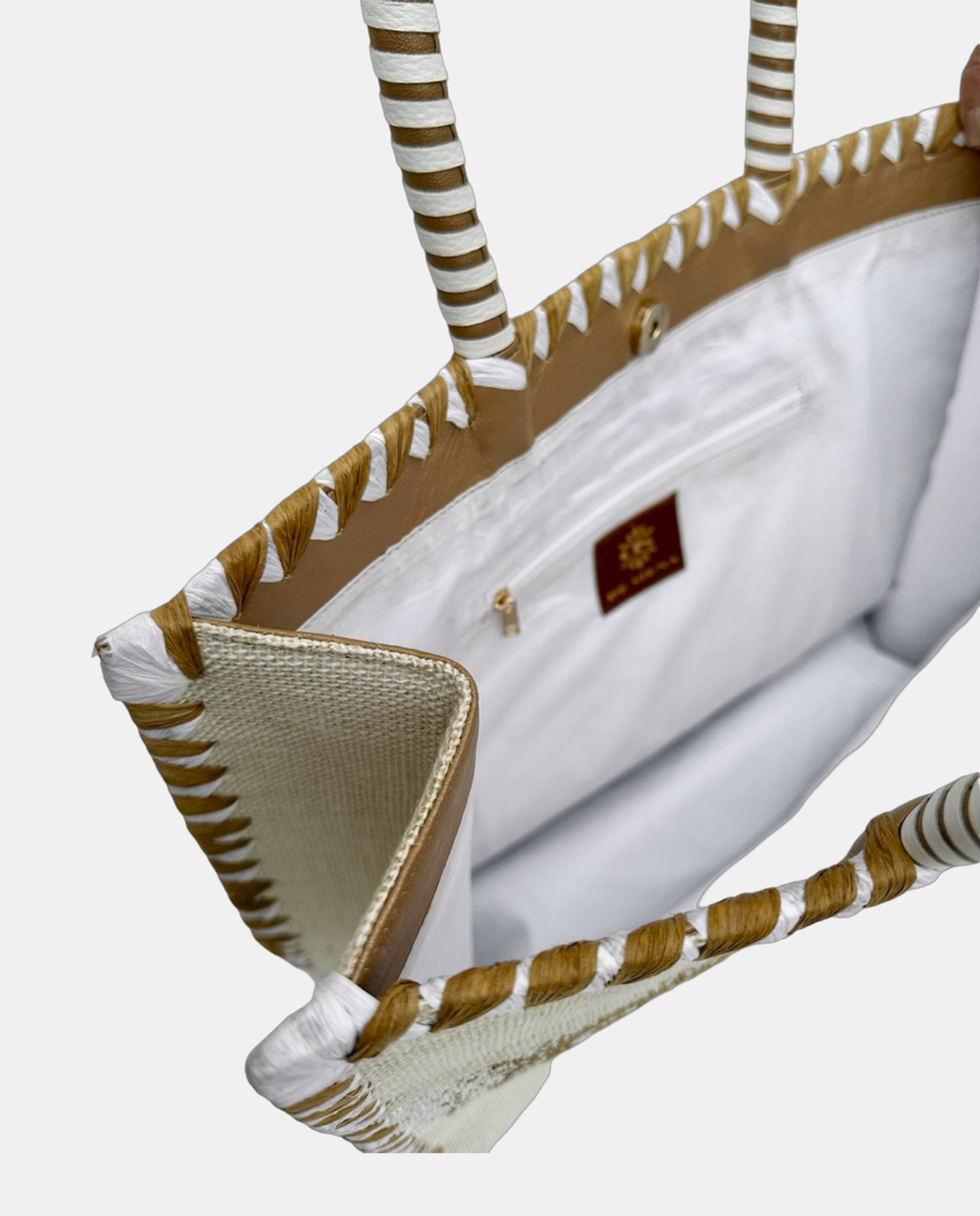 Cesta Grande de Juta com Alças Rígidas e Detalhe da Marca "Saint Tropez". Branco-2