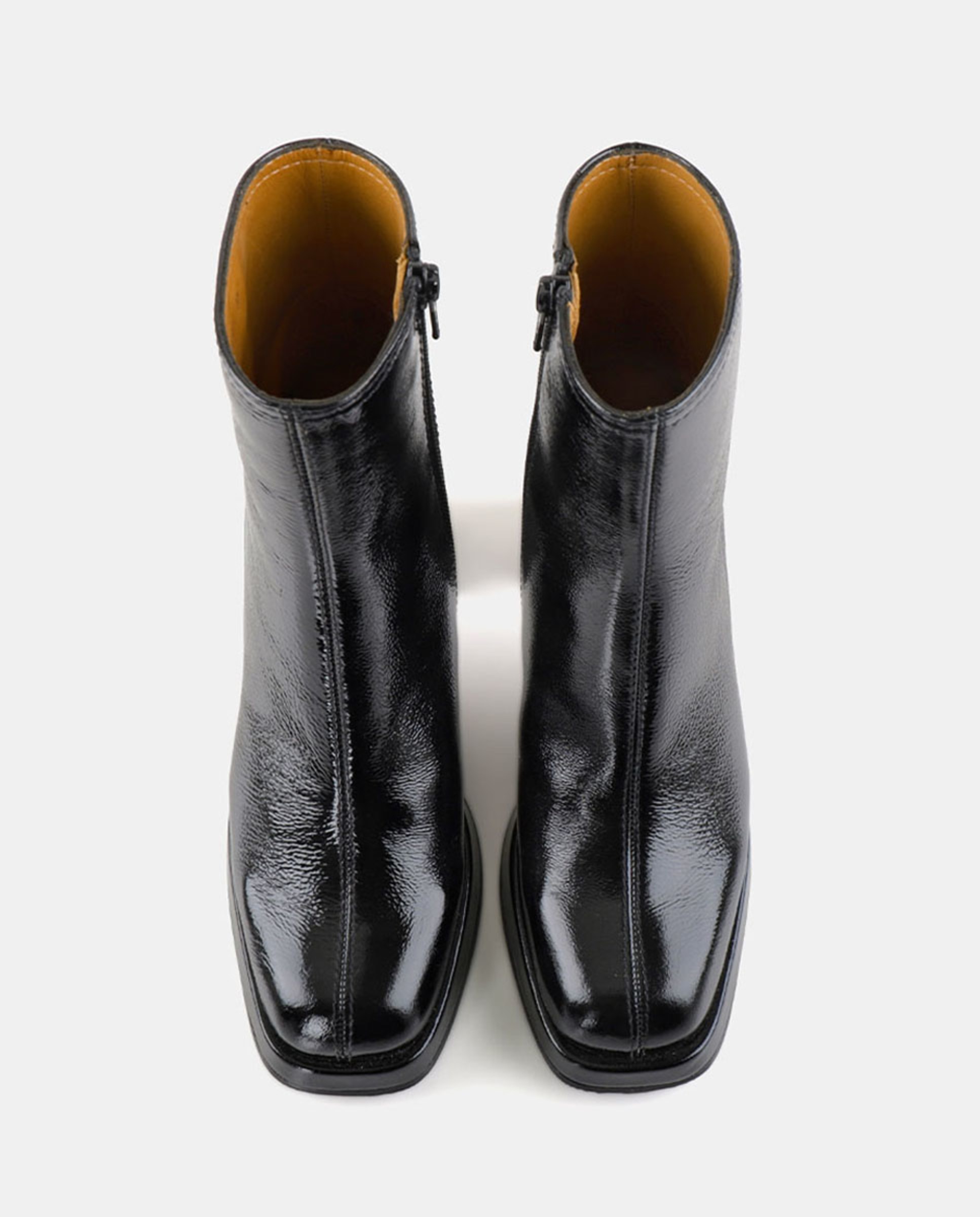 Botins em Pele com Salto de Bloco Preto-4