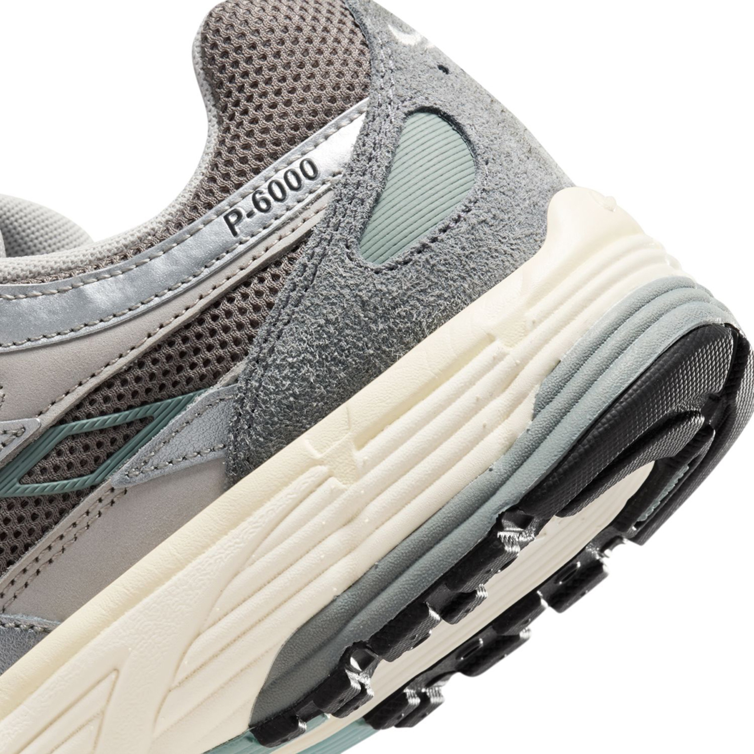Sapatilhas casual de homem P-6000 Nike Cinzento-7