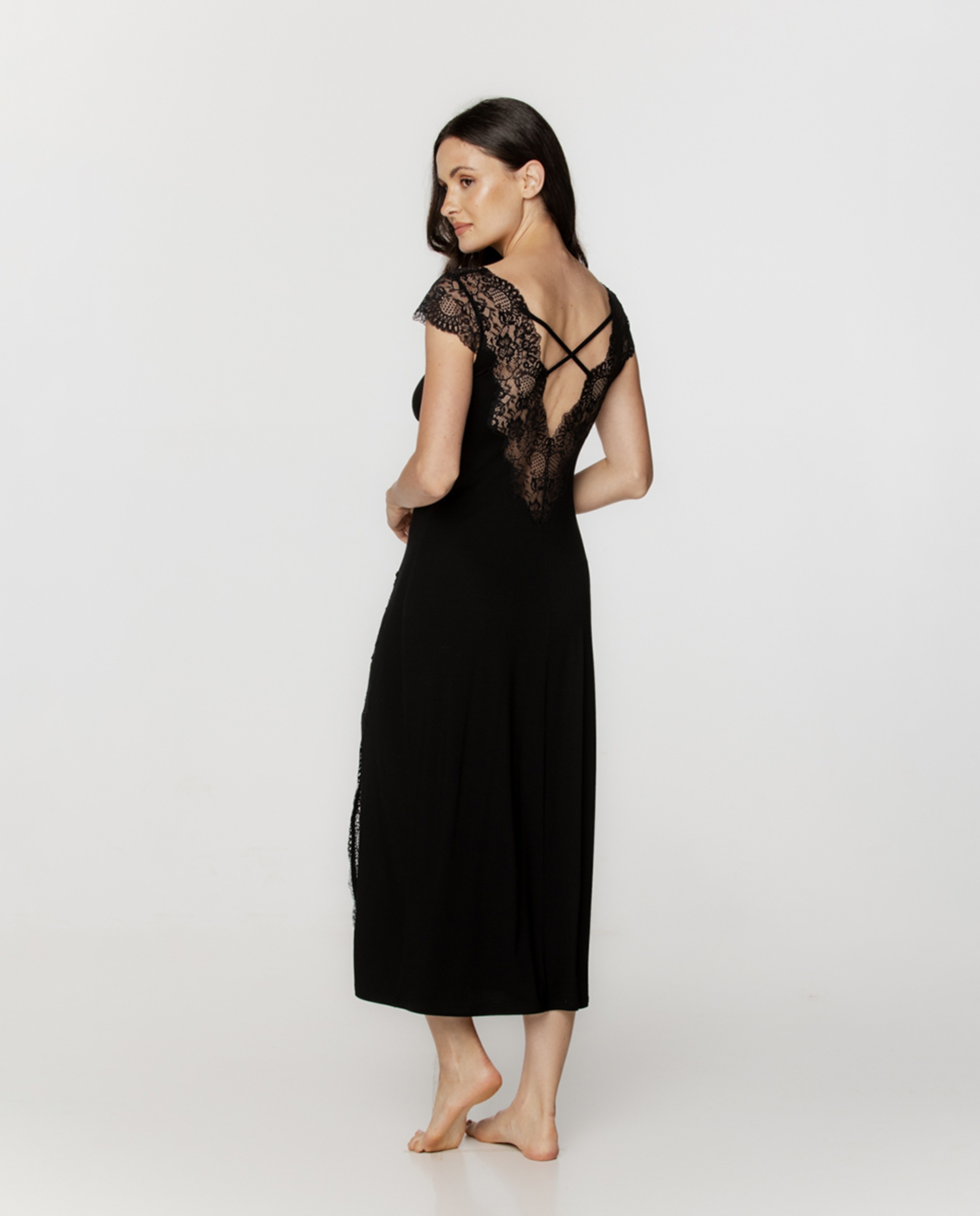 Camisa de Dormir Comprida em Micro-Modal com Detalhes de Renda Preto-2