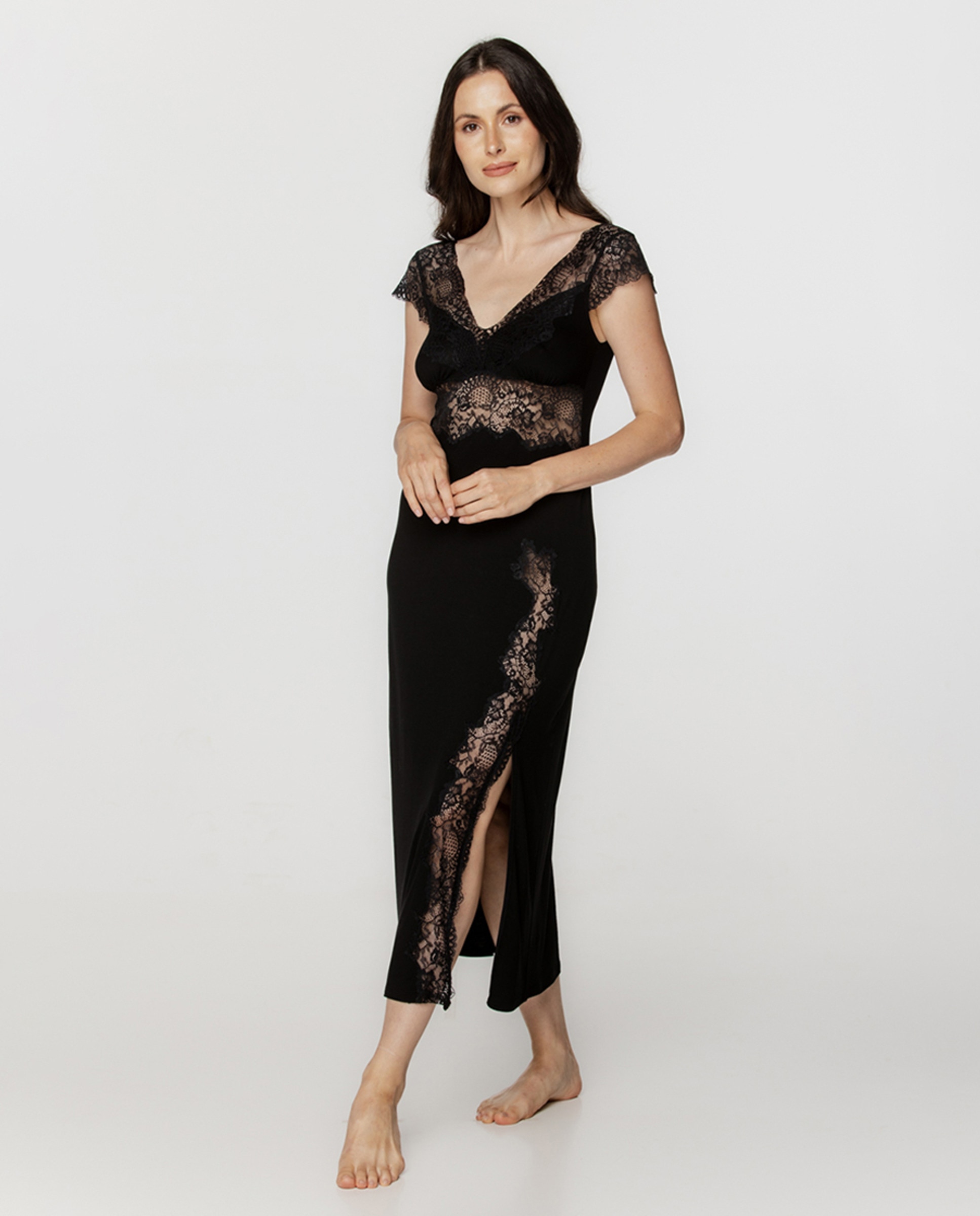 Camisa de Dormir Comprida em Micro-Modal com Detalhes de Renda Preto-1