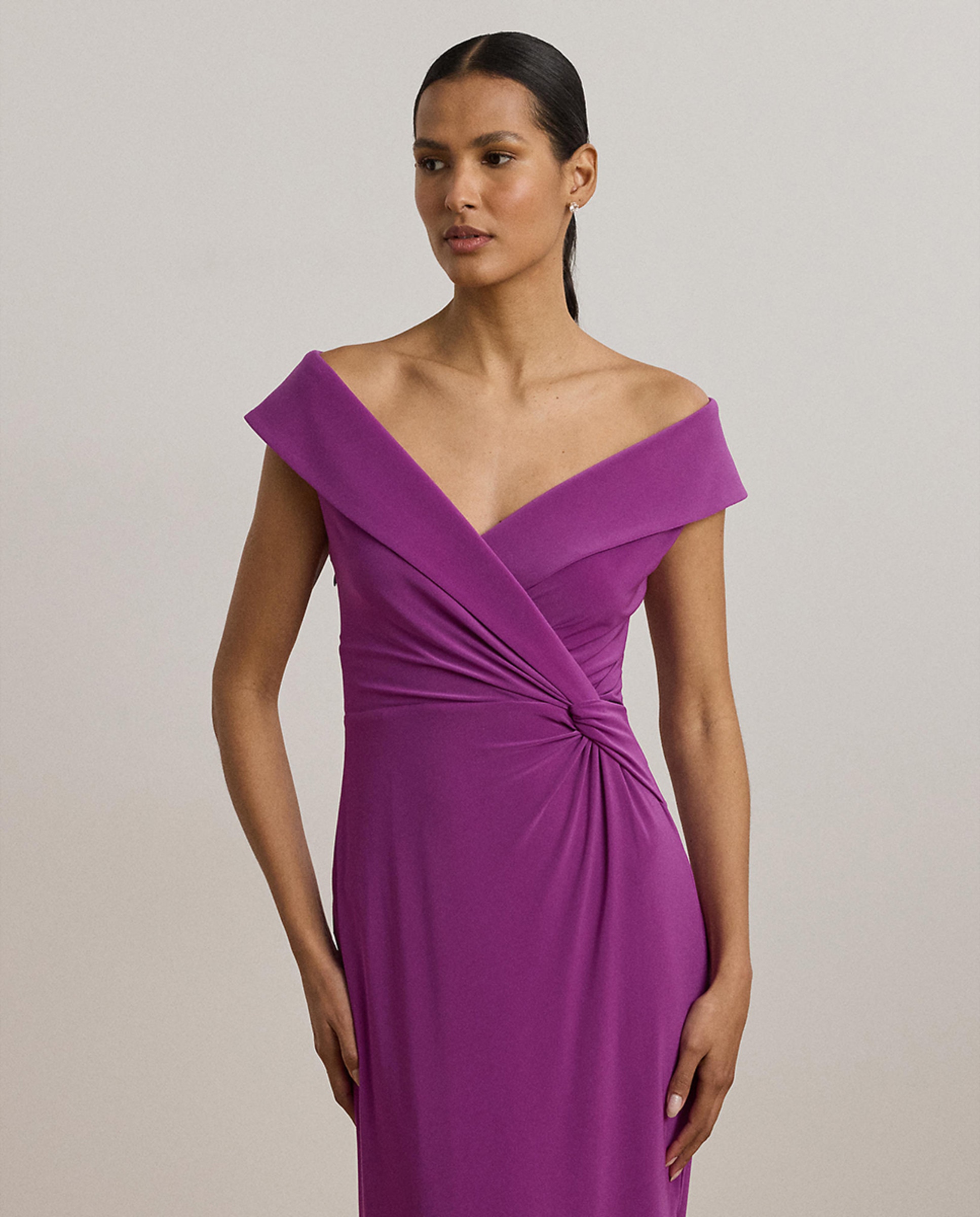 Vestido Comprido com Ombros Descobertos Roxo-6