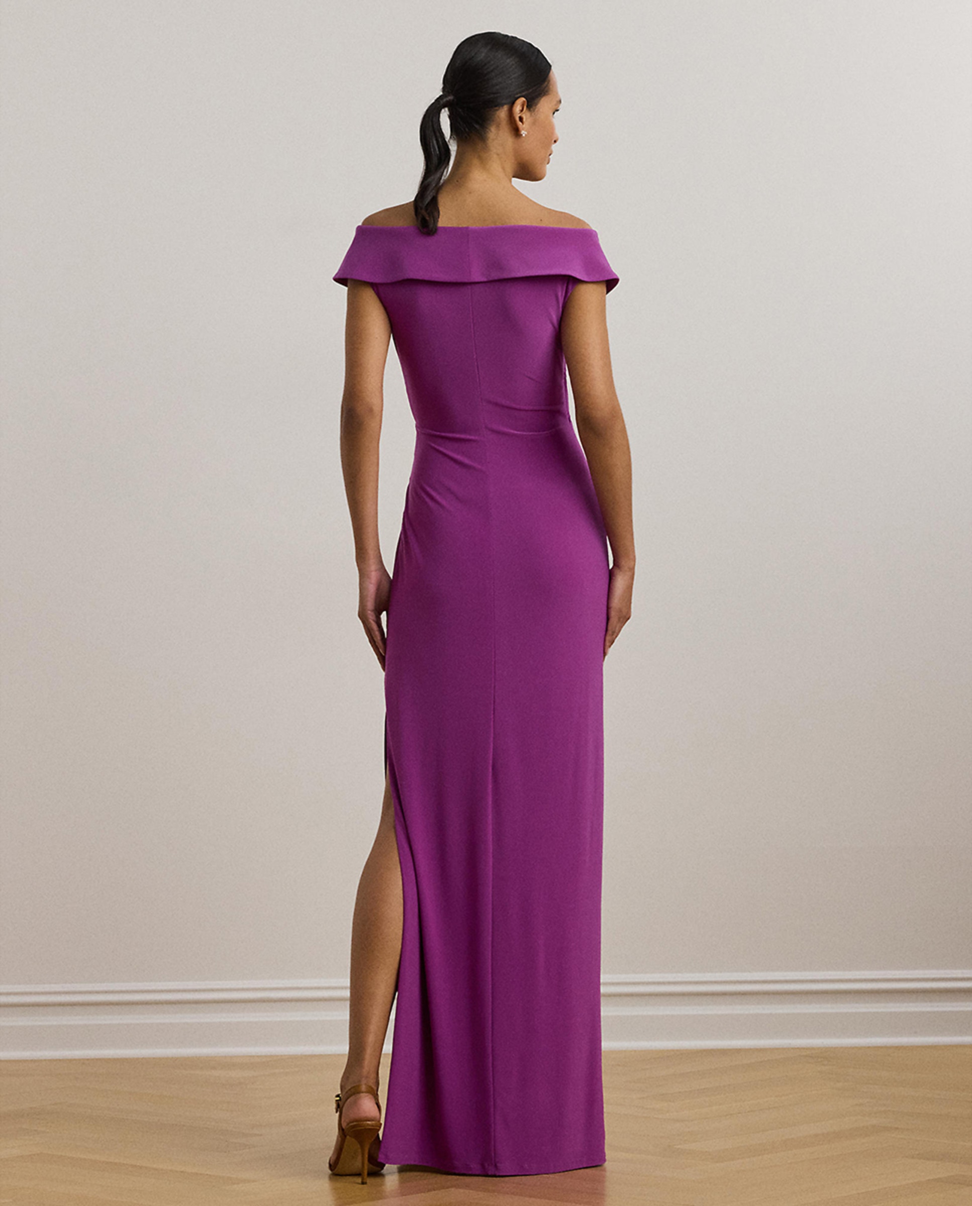 Vestido Comprido com Ombros Descobertos Roxo-3