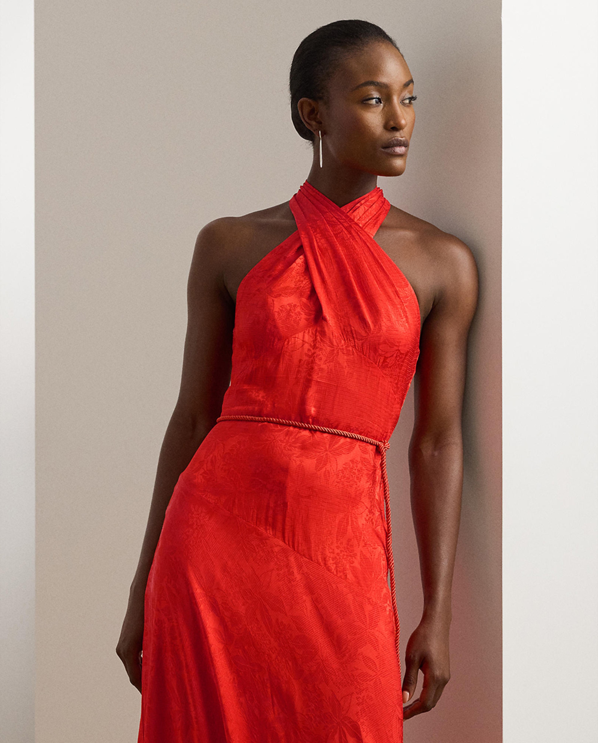 Vestido comprido com gola halter Coral-6