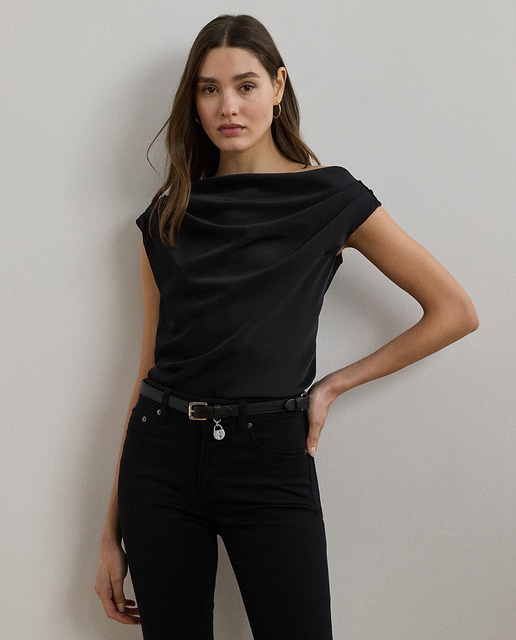 Imagem 0 de Blusa com um Ombro Descoberto