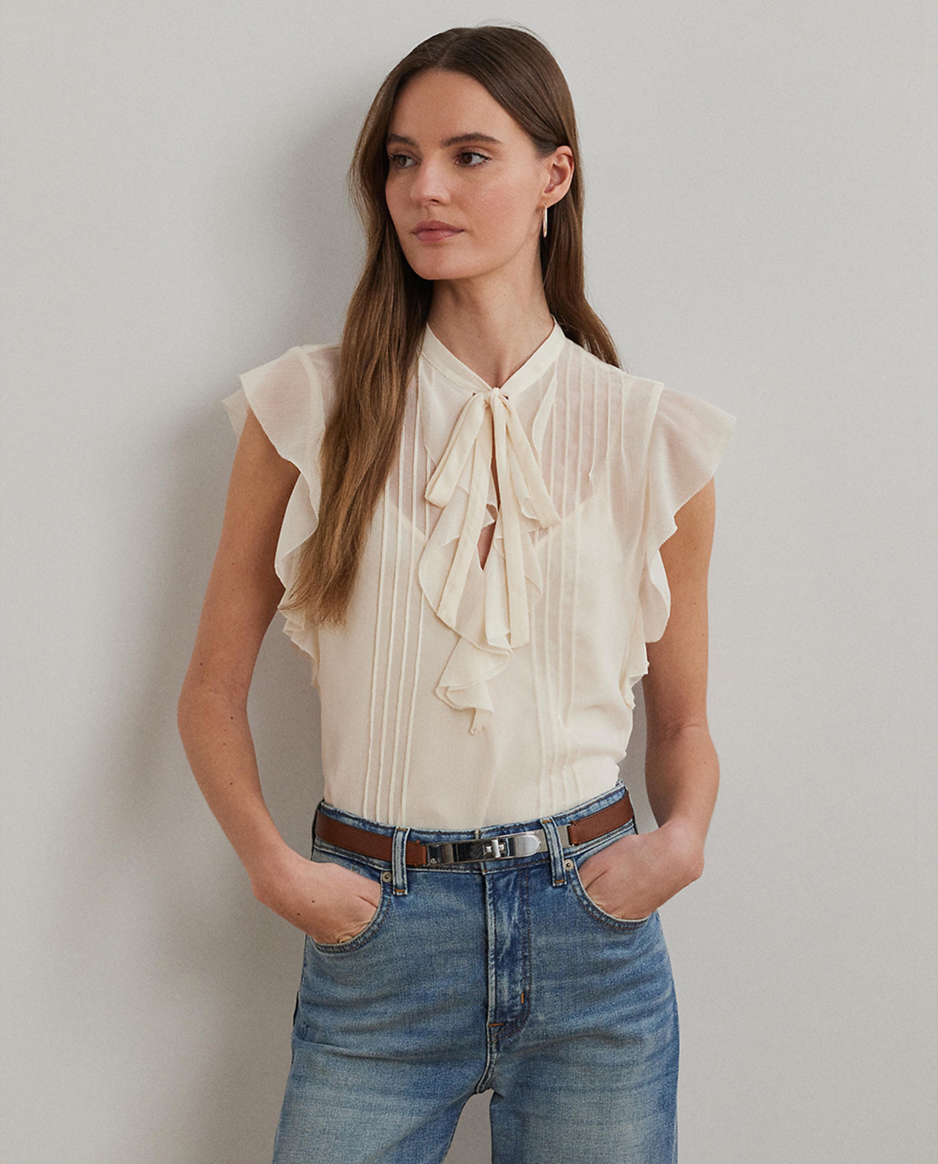 Blusa com Folhos e Laço na Gola Cru-1