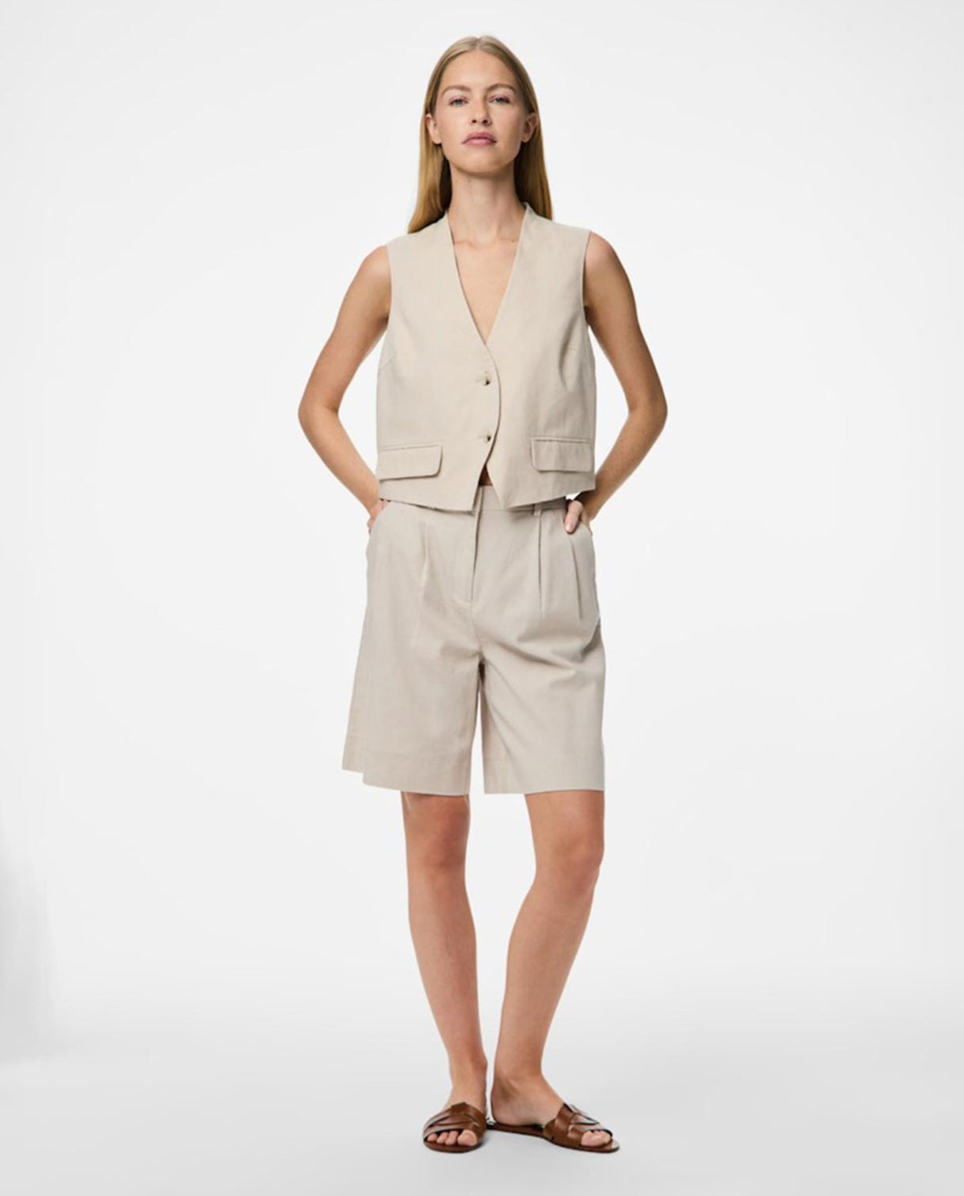 Bermudas de Linho Bege-1