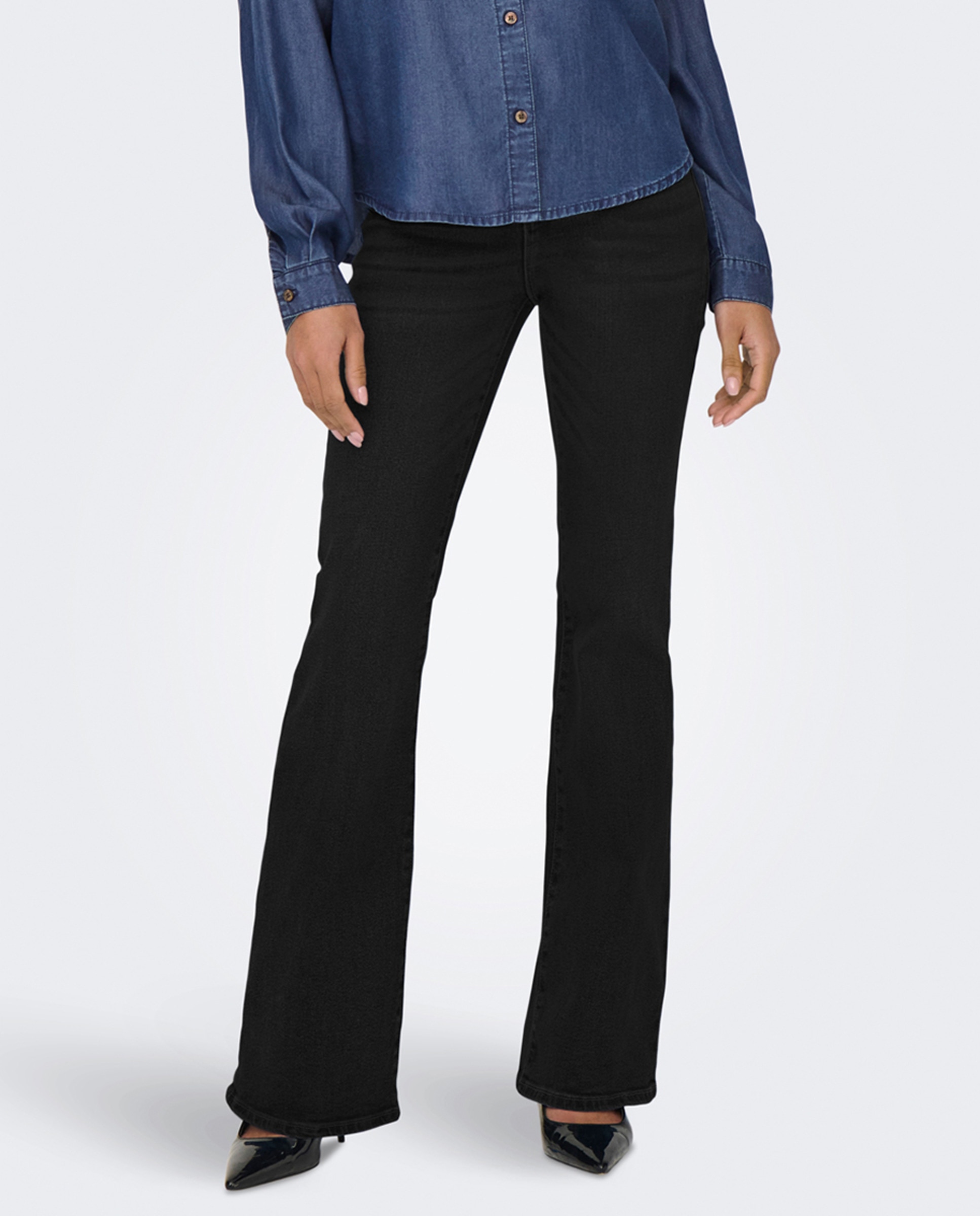Jeans à boca de sino básicas Preto-1