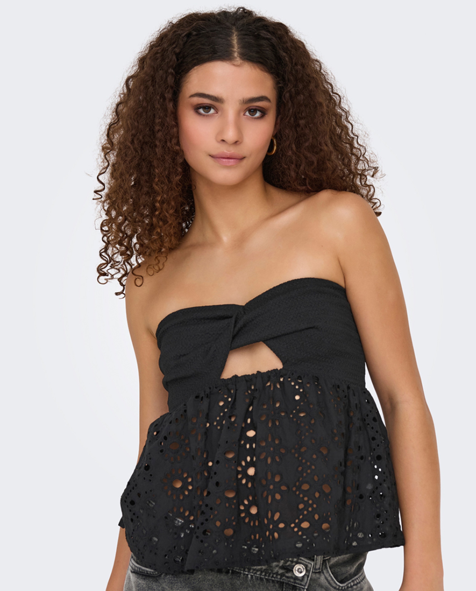 Top com Decote Caicai Preto-3