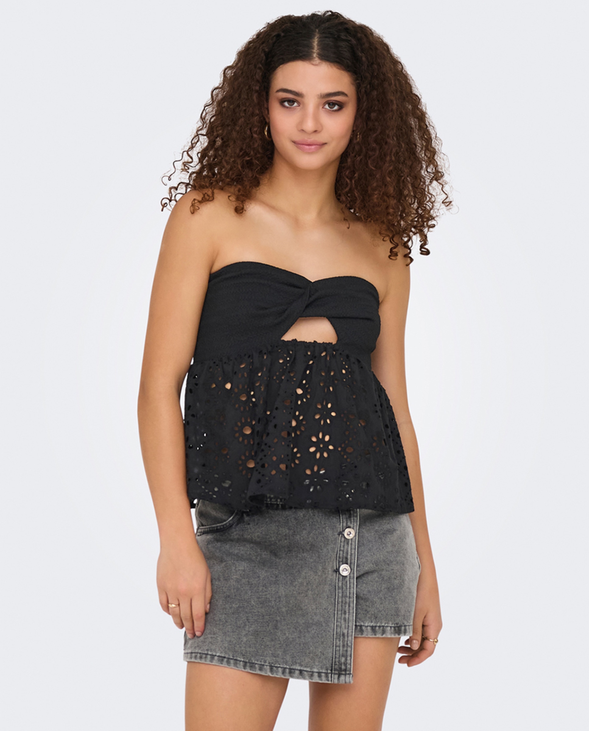 Top com Decote Caicai Preto-1