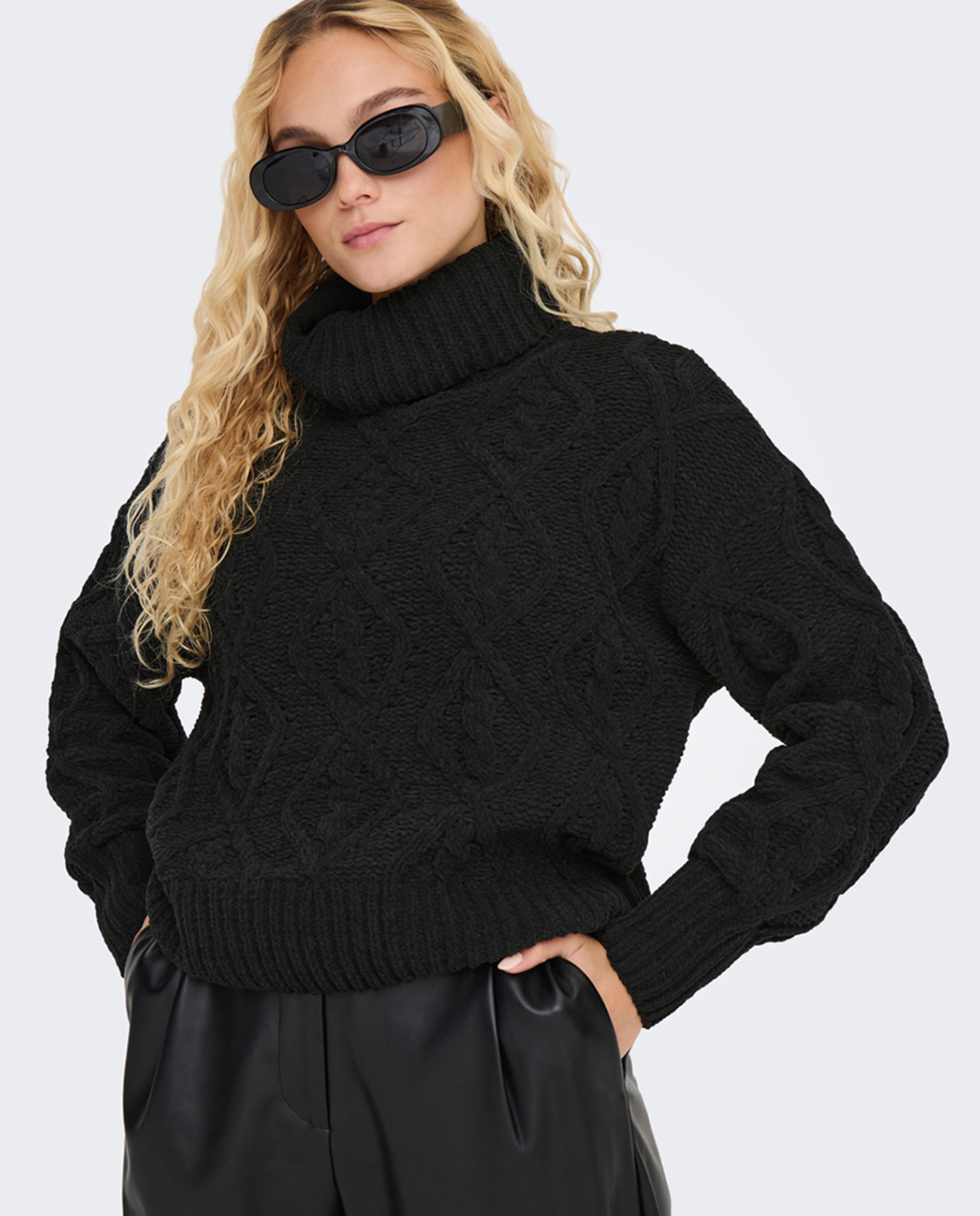Camisola de Malha com Gola Dobrada Preto-3