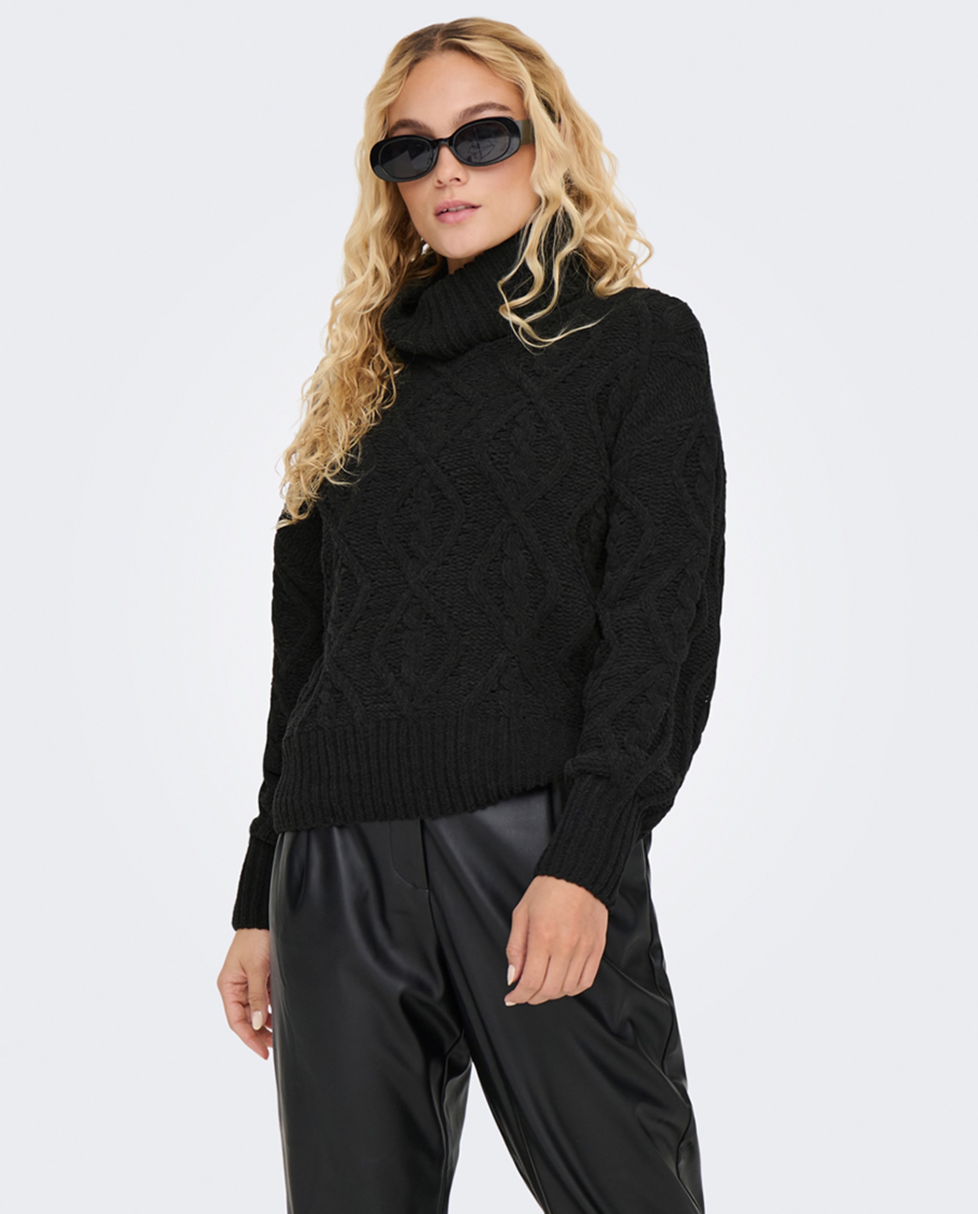 Camisola de Malha com Gola Dobrada Preto-1