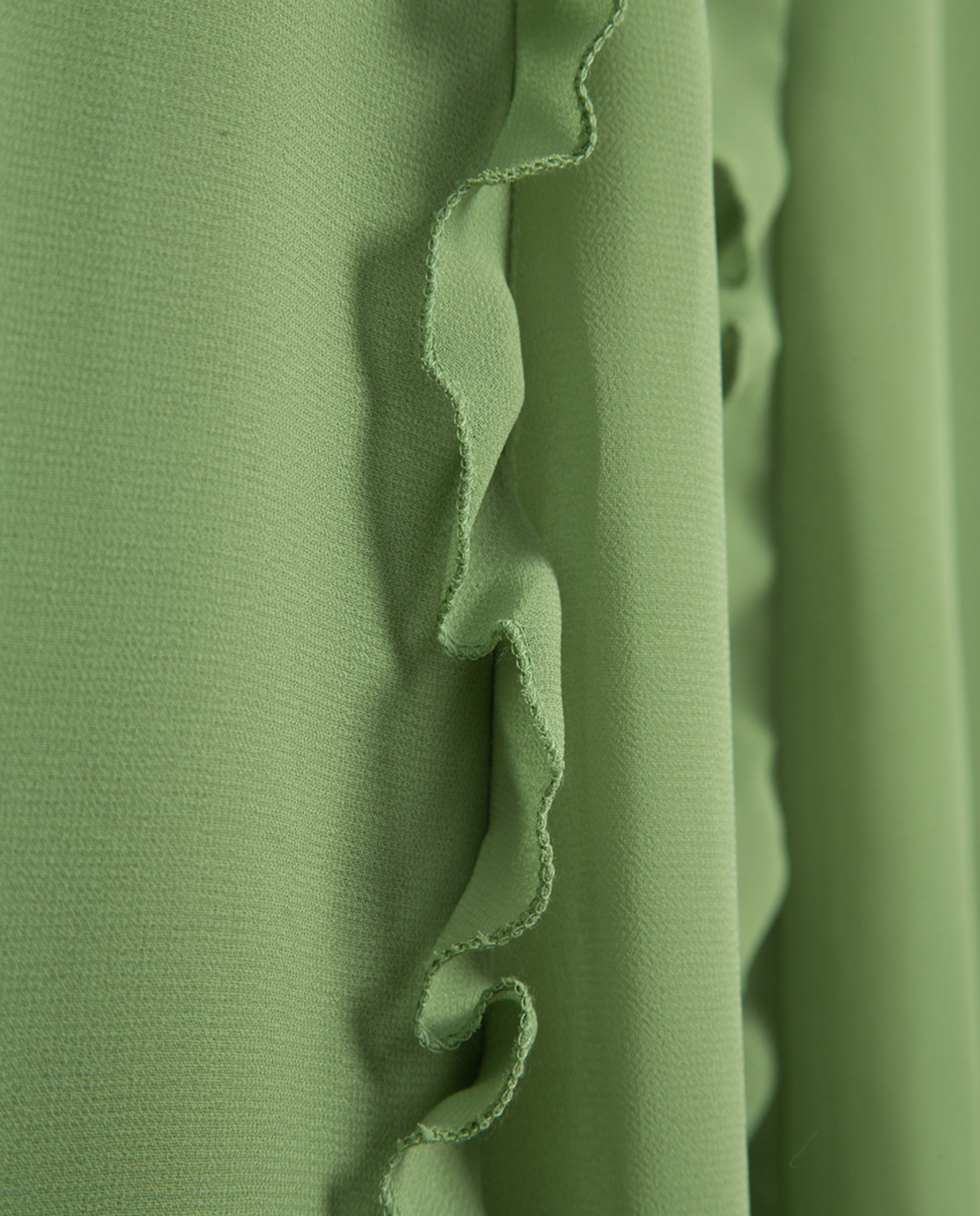 Vestido Midi sem Mangas com Folhos em Crepe Georgette Verde-7