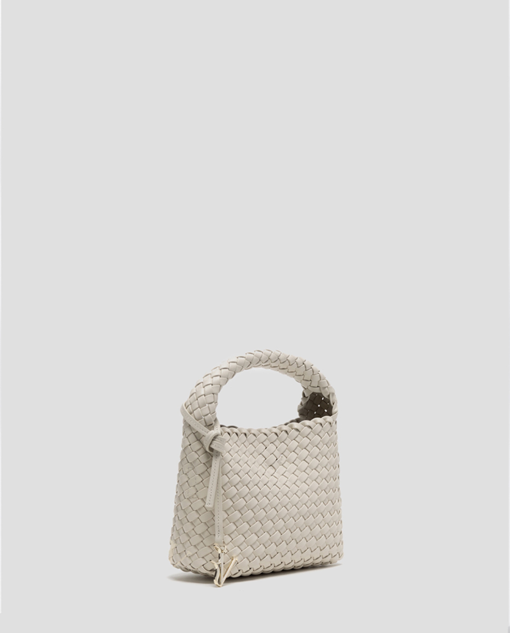 Mala de Mão Paula Clutch em Pele Entrançada Cru-2