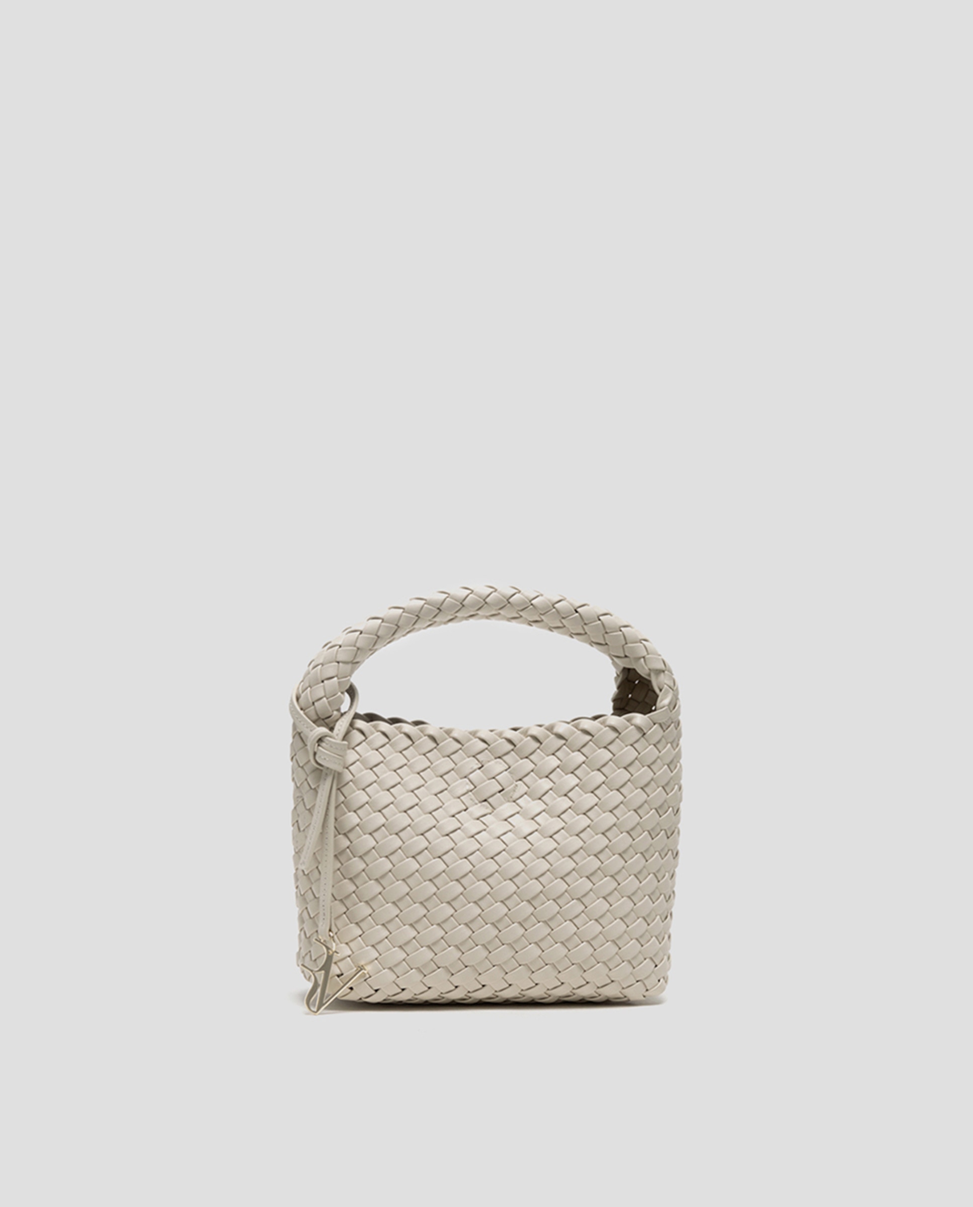 Mala de Mão Paula Clutch em Pele Entrançada Cru-1