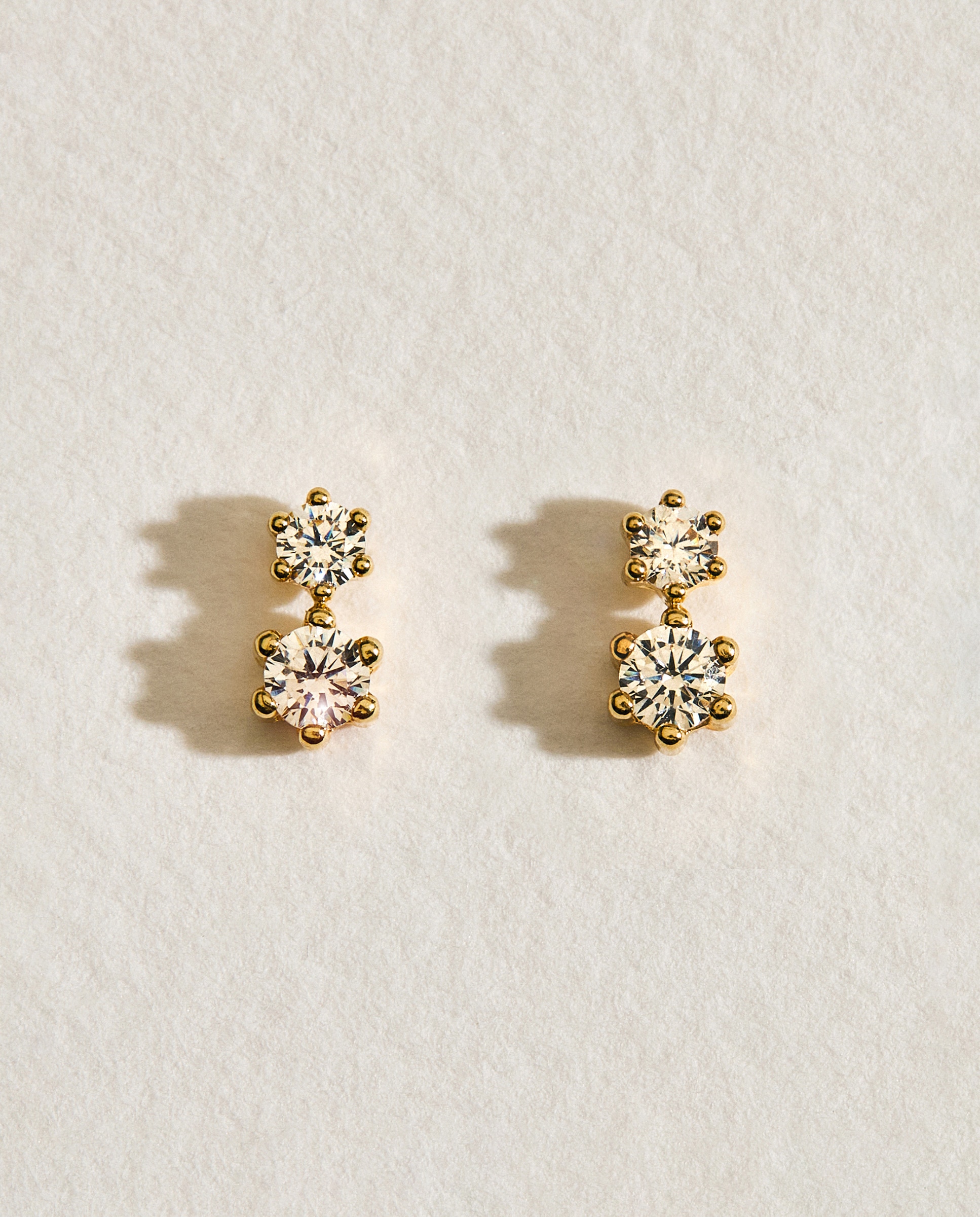 Pendientes de oro y circonita Blanco-1