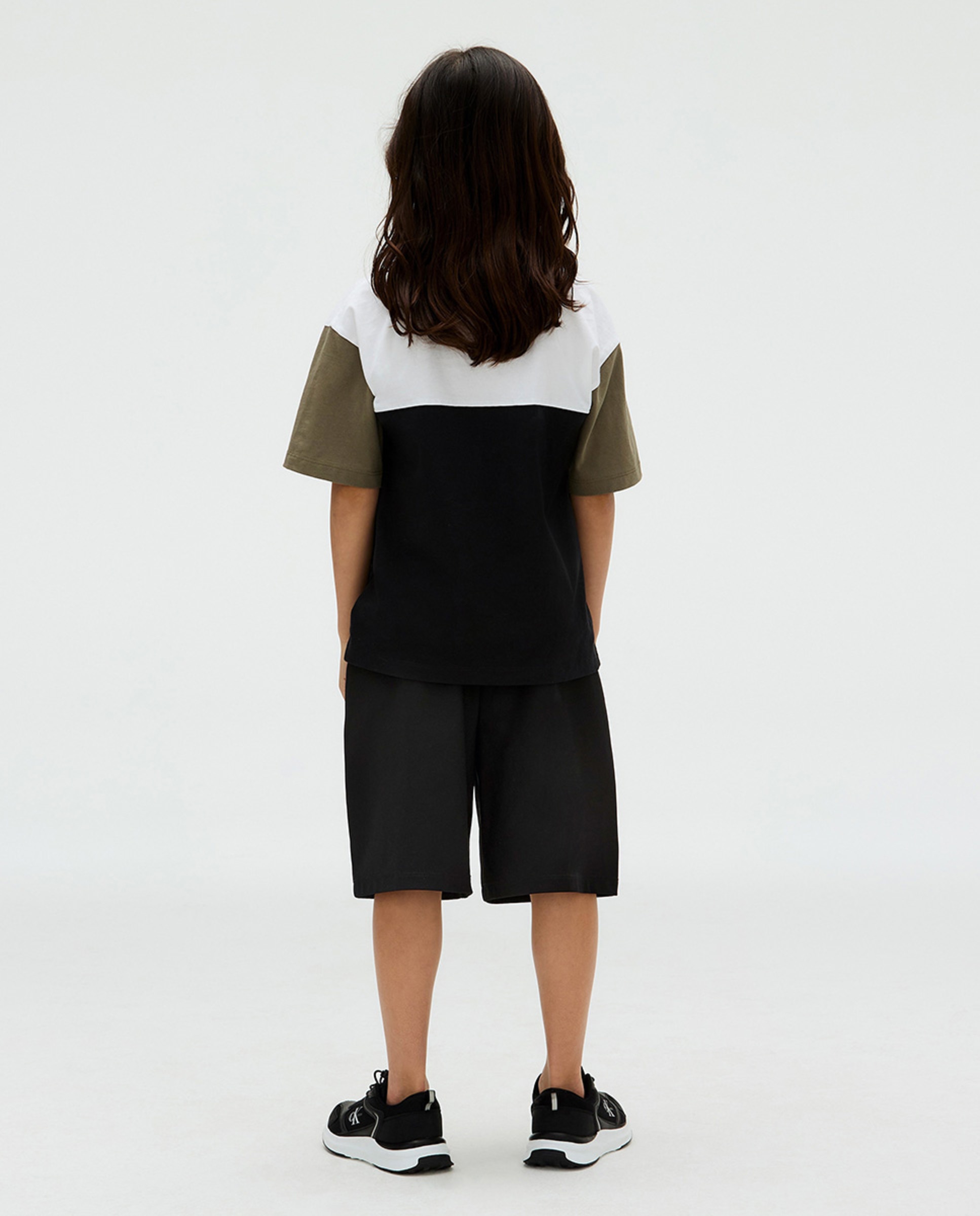 T-shirt Color Block com Logótipo Preto-5