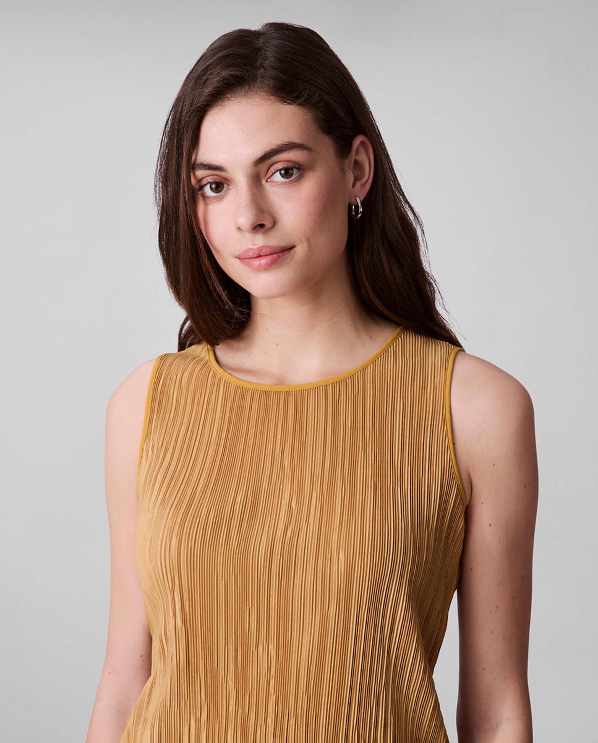 Blusa plissada sem mangas Mostarda-4