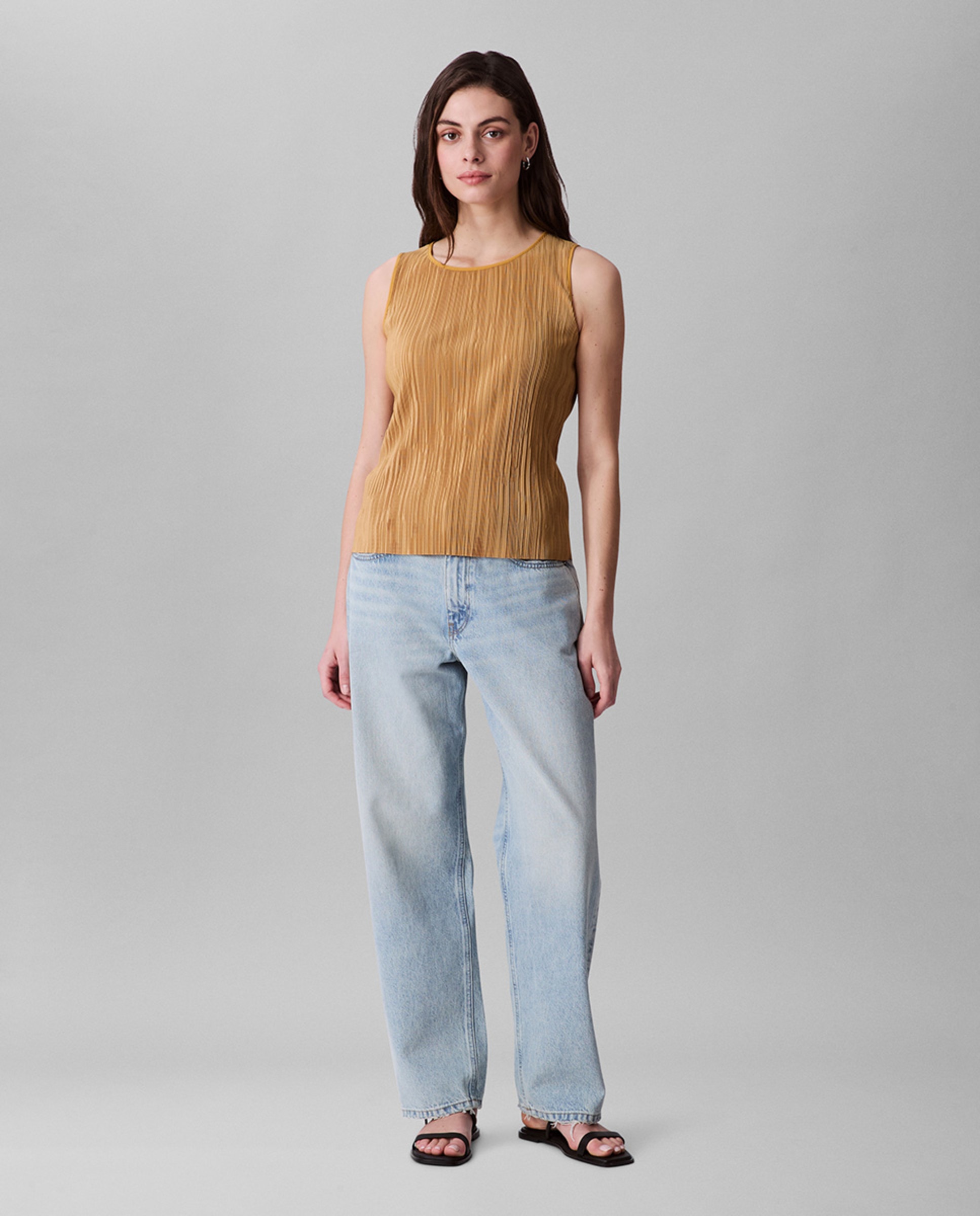 Blusa plissada sem mangas Mostarda-3