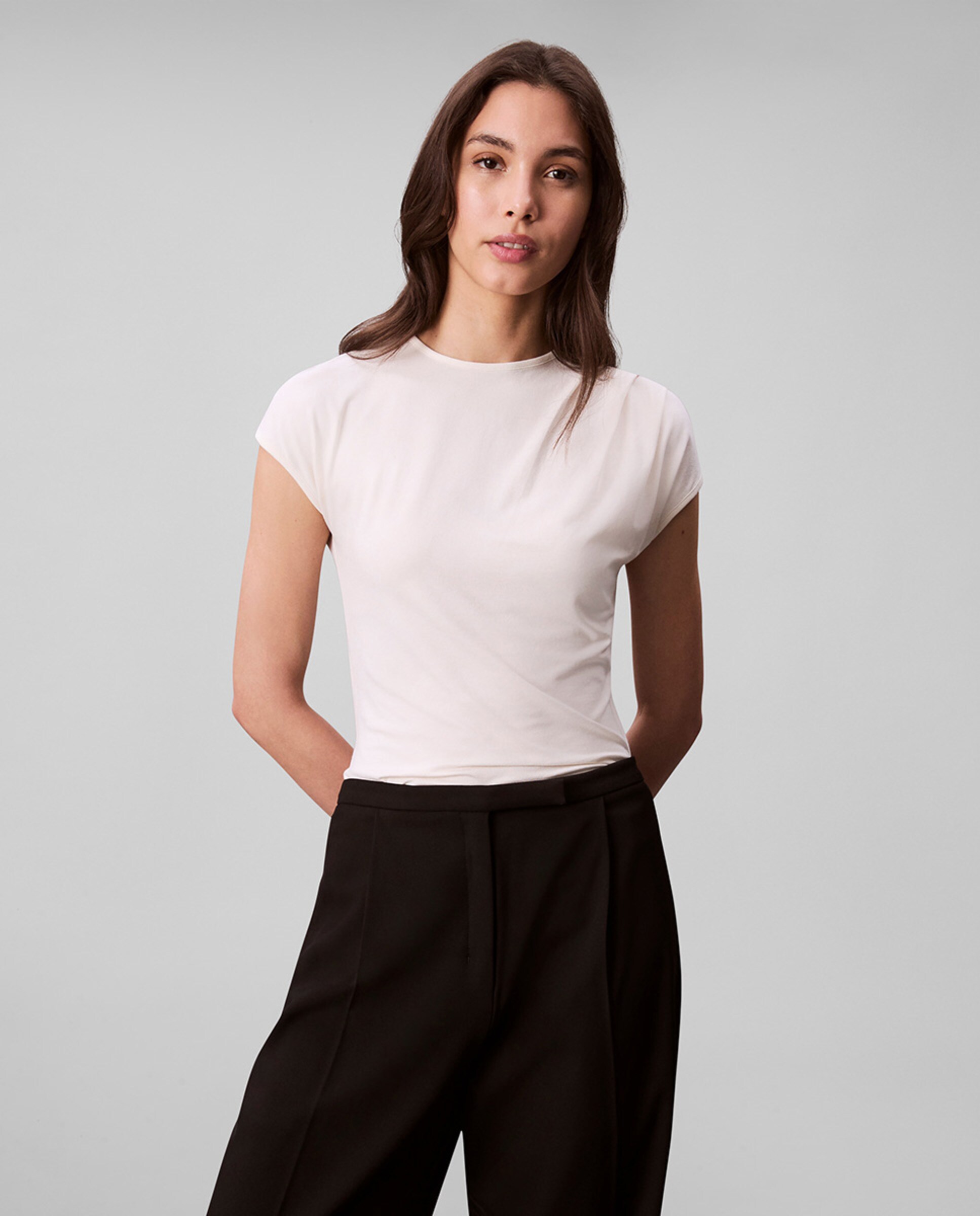 Top de mulher com manga curta Creme-1