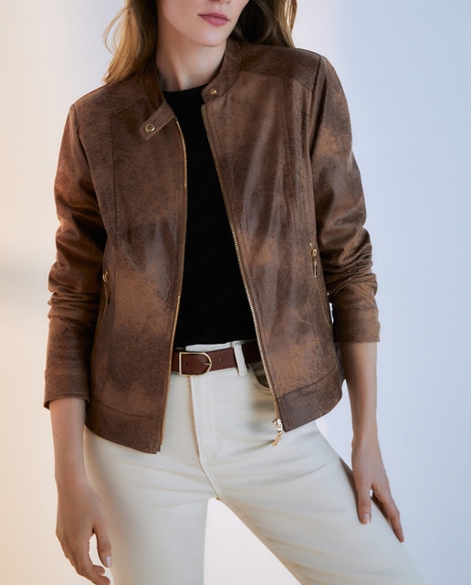 Imagen 0 de Cazadora de antelina lavada mujer