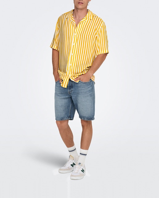 Imagen 0 de Pantalón bermuda vaquero de hombre