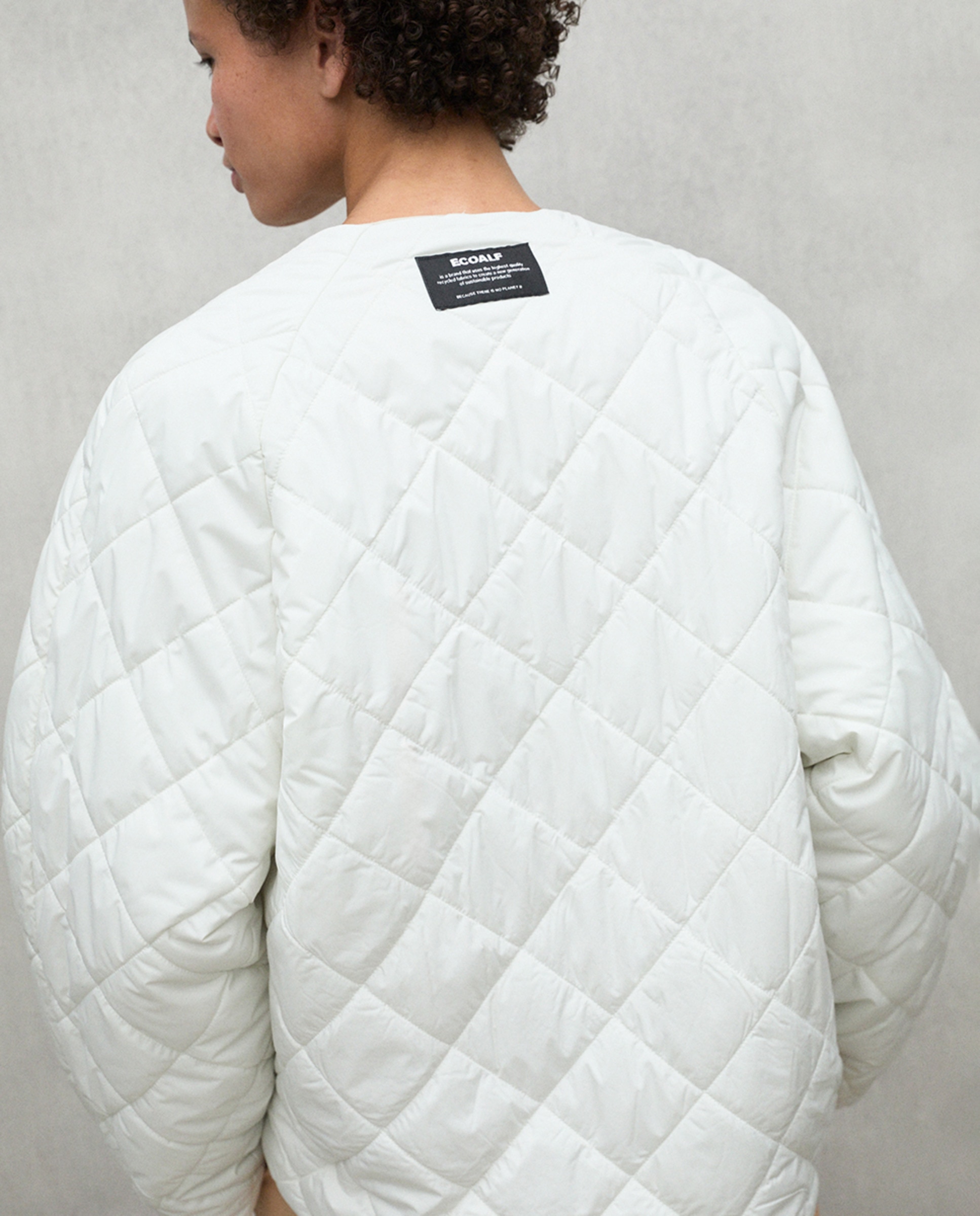 Casaco Curto Reversível Oversize Fit com Decote Redondo Bege-2