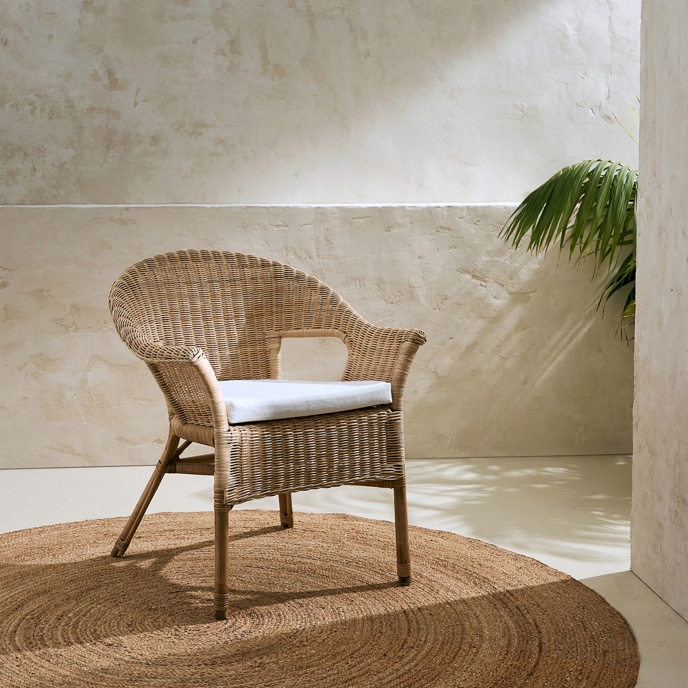 Poltrona de jardim de fibra natural empilhável Biarritz Natural-1