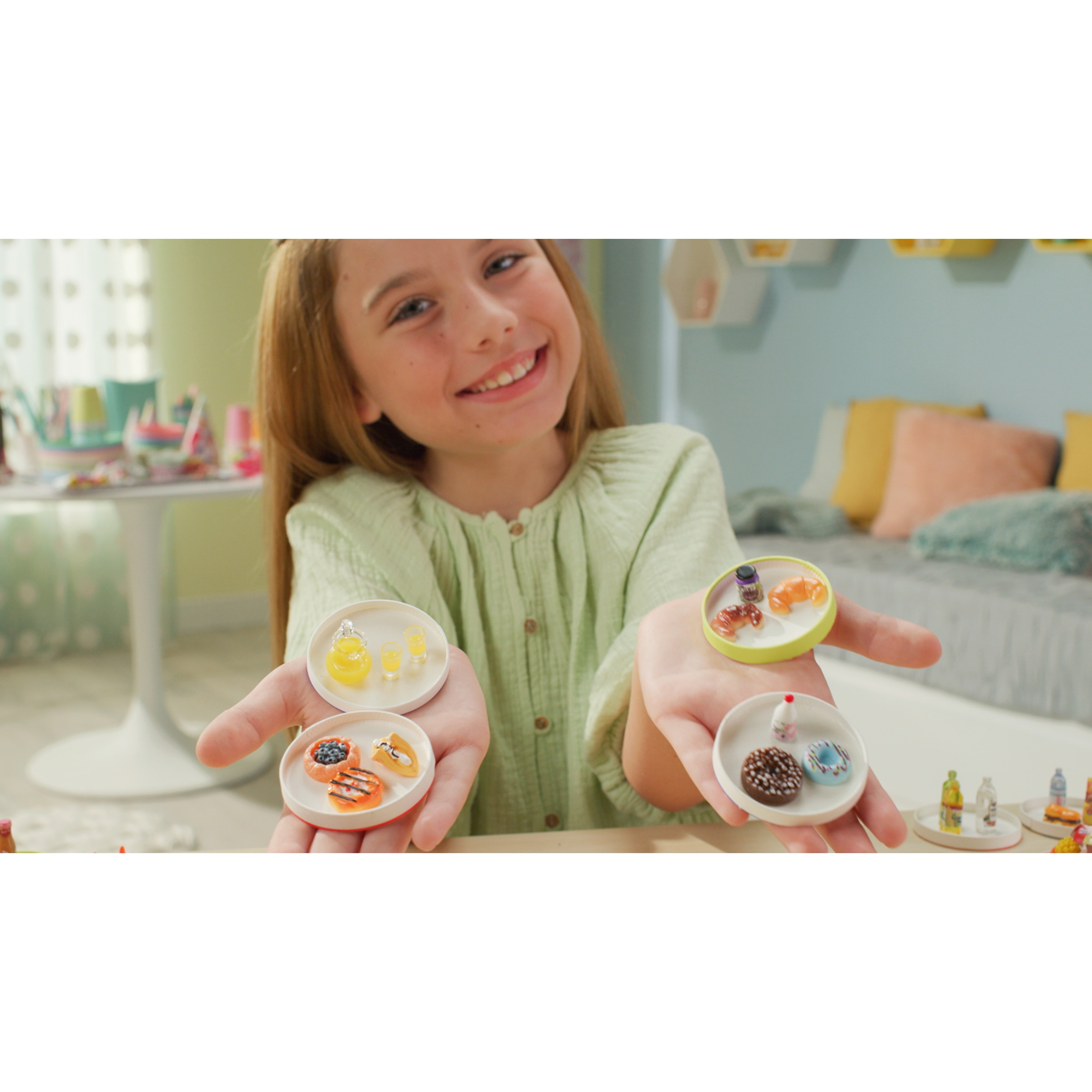 Cápsula sorpresa Caprichos Mini World modelos surtidos 44