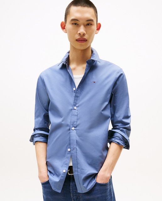 Imagen 0 de Camisa de hombre slim fit con logo en pecho.