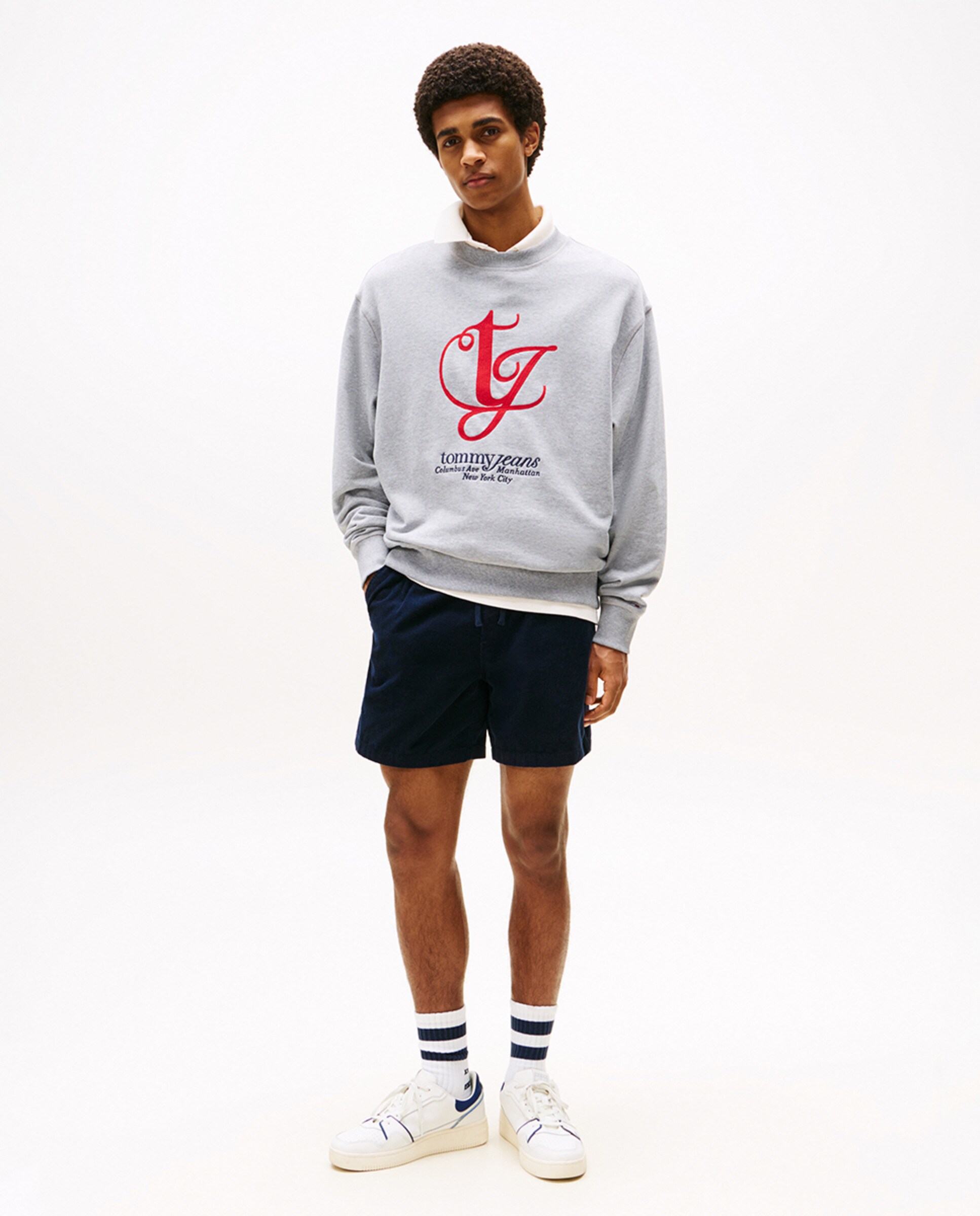 Sweatshirt Regular Fit com Gola Redonda Cinzento-4
