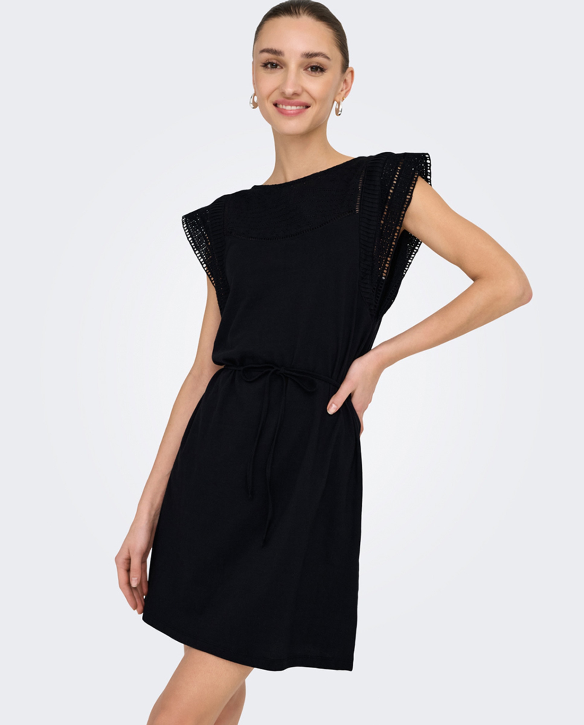 Vestido com manga curta e decote redondo Preto-2